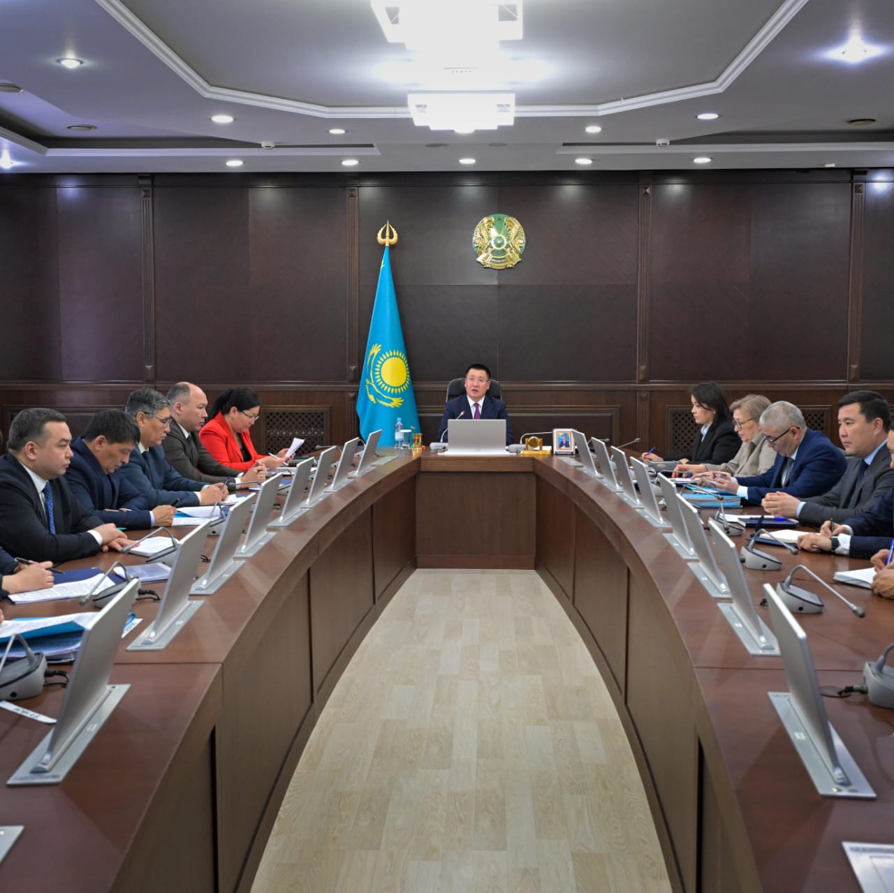 Павлодар облысының әкімдігінде өңірлік экономикадағы цифрландыру жобаларын іске асыру мәселелері талқыланды