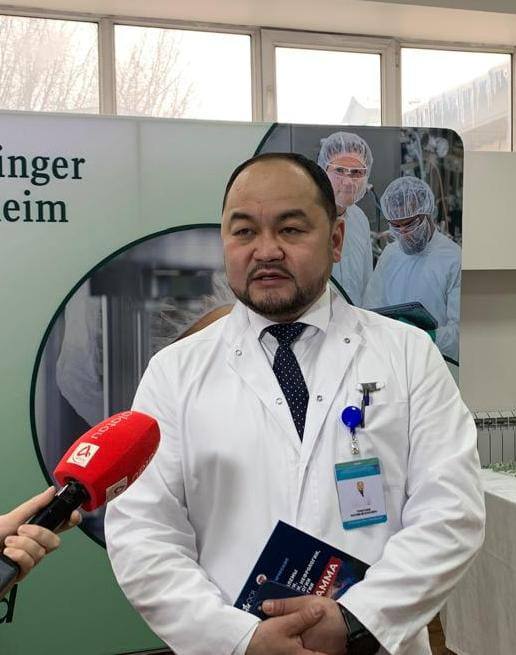 АЛМАТЫДА САРАПШЫЛАР РЕВМАТОЛОГИЯЛЫҚ АУРУЛАРЫ БАР ПАЦИЕНТТЕРДІ ЕМДЕУ МӘСЕЛЕЛЕРІН ТАЛҚЫЛАДЫ