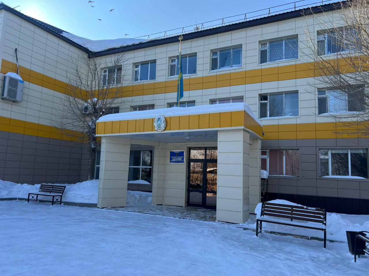 Ақтөбе облысының жұмыспен қамтуды үйлестіру және әлеуметтік бағдарламалар басқармасына қарасты арнаулы әлеуметтік қызмет көрсету бағытында 4 мекеме қызмет атқарады