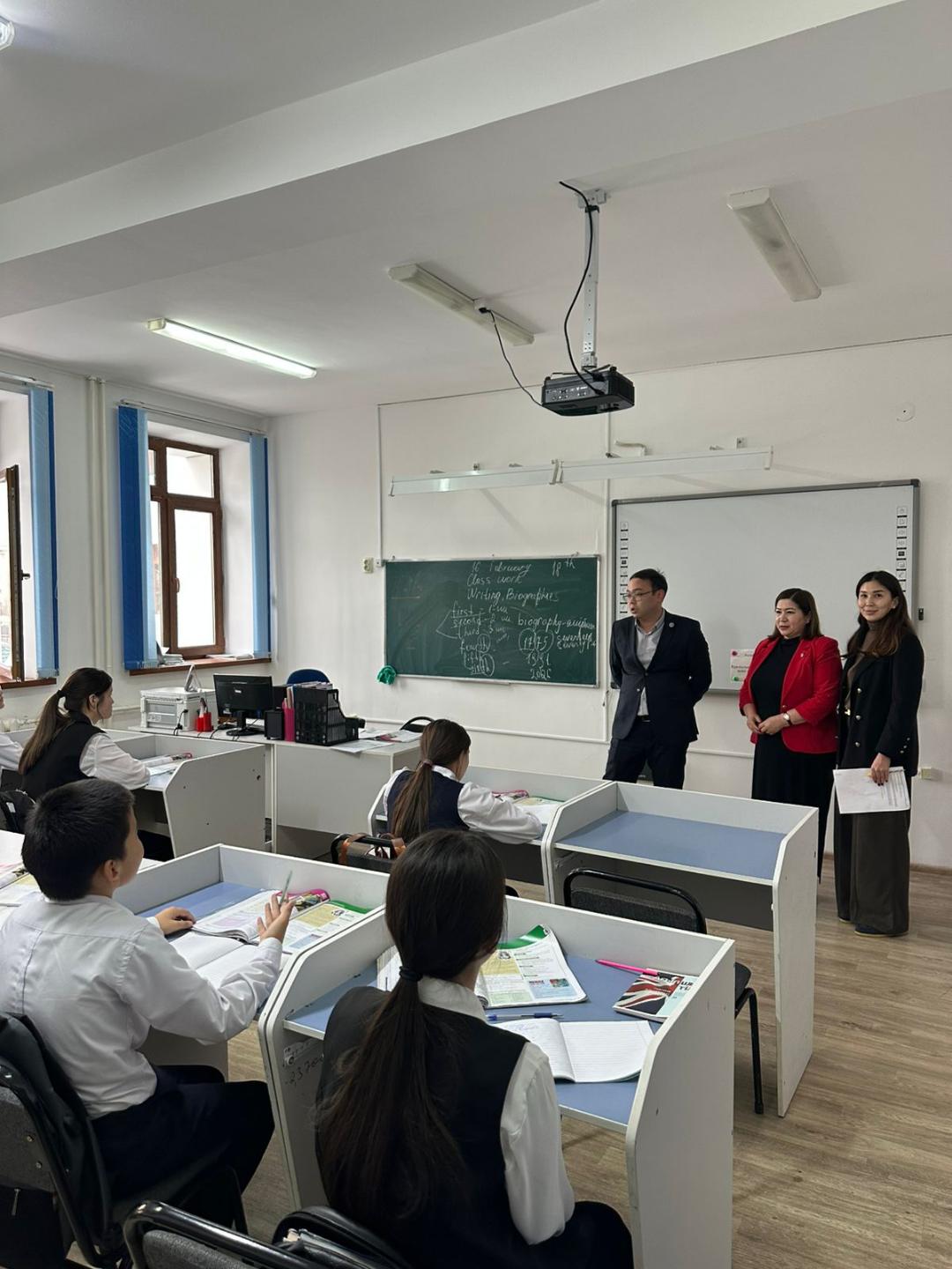 Әділет департаментінің бас мамандары мектеп оқушыларына «Буллинг», «Кәмілетке толмаған балалардың әкімшілік жауапкершілігі» тақырыптарында сынып сағатын өткізді.