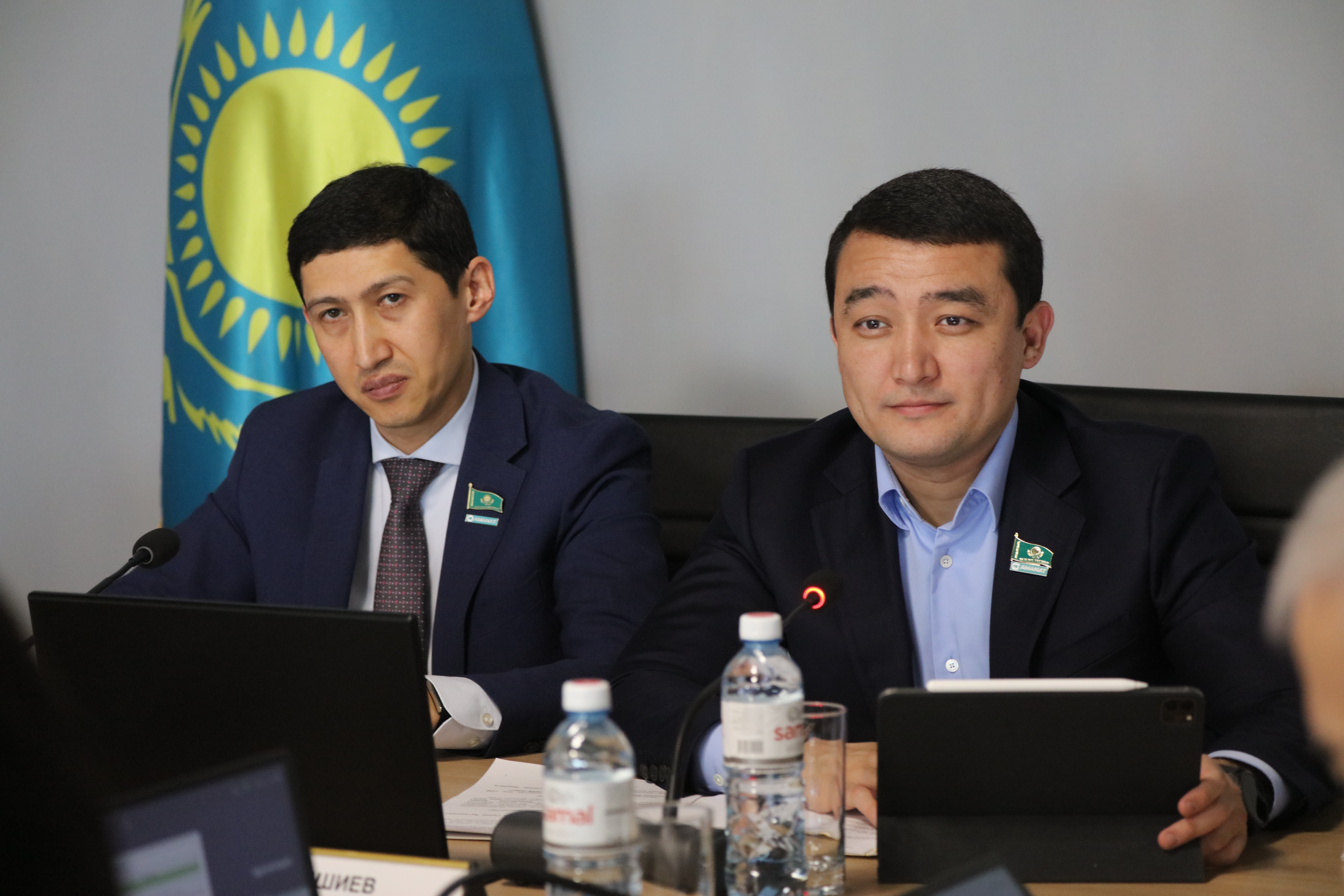 Тұрақты комиссиясының отырысында 2026–2028 жылдарға арналған қала бюджетін нақтылау мәселесі қаралды