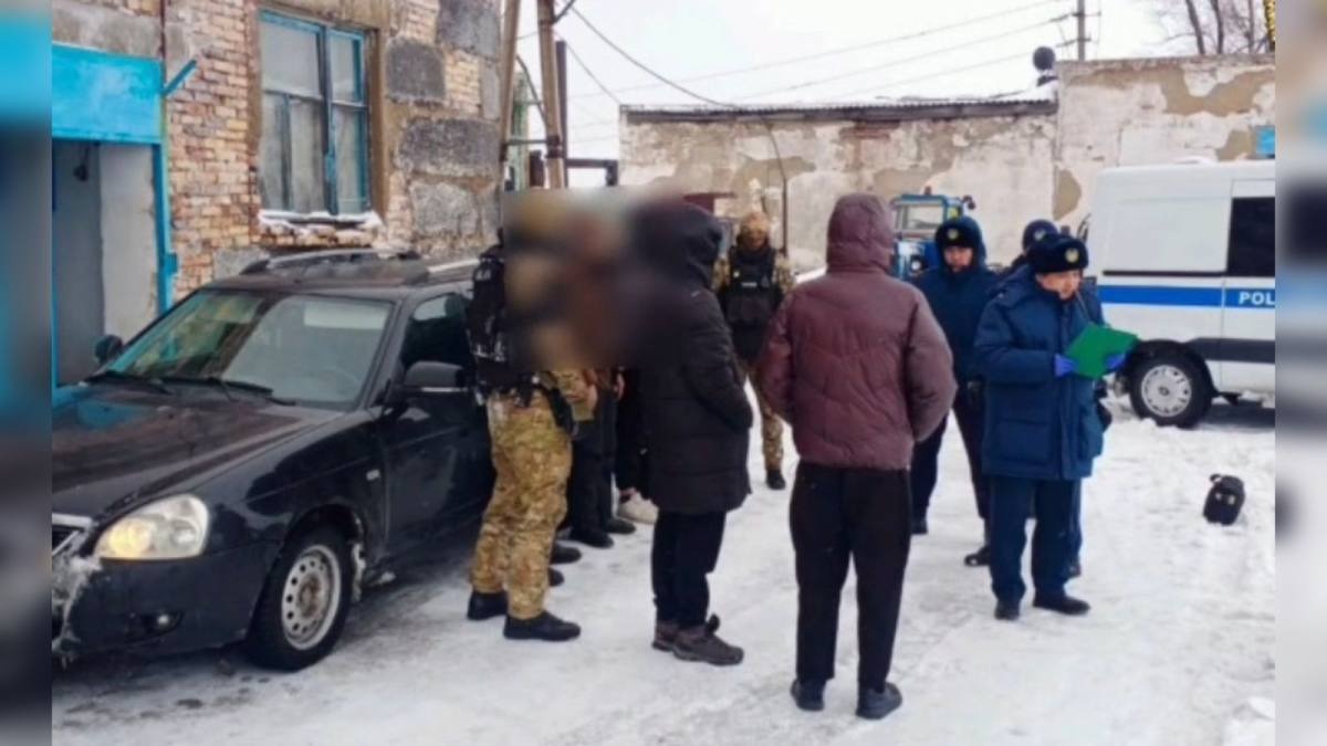 Қарағанды облысындағы арнайы операция: ауылдық топтан ірі көлемдегі есірткі тәркіленді