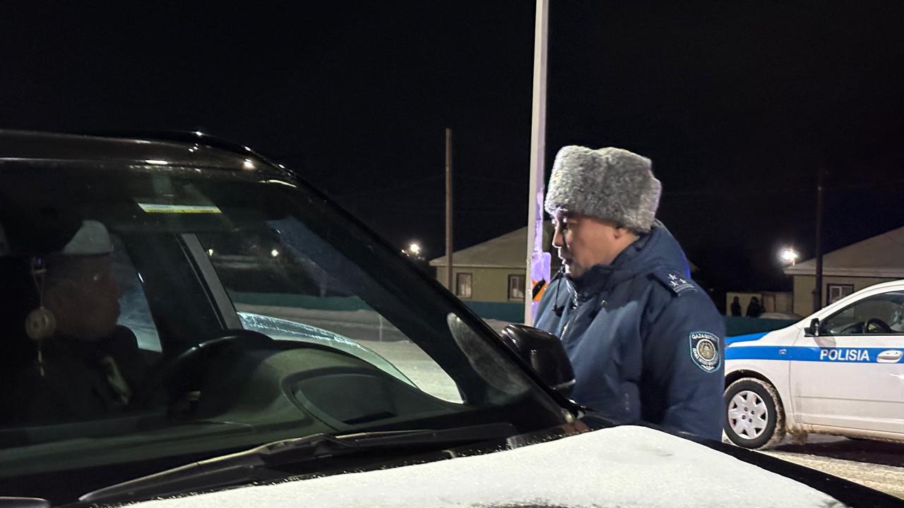 Бдительность на трассе и усиленные рейды: полиция СКО предупреждает о рисках в непогоду