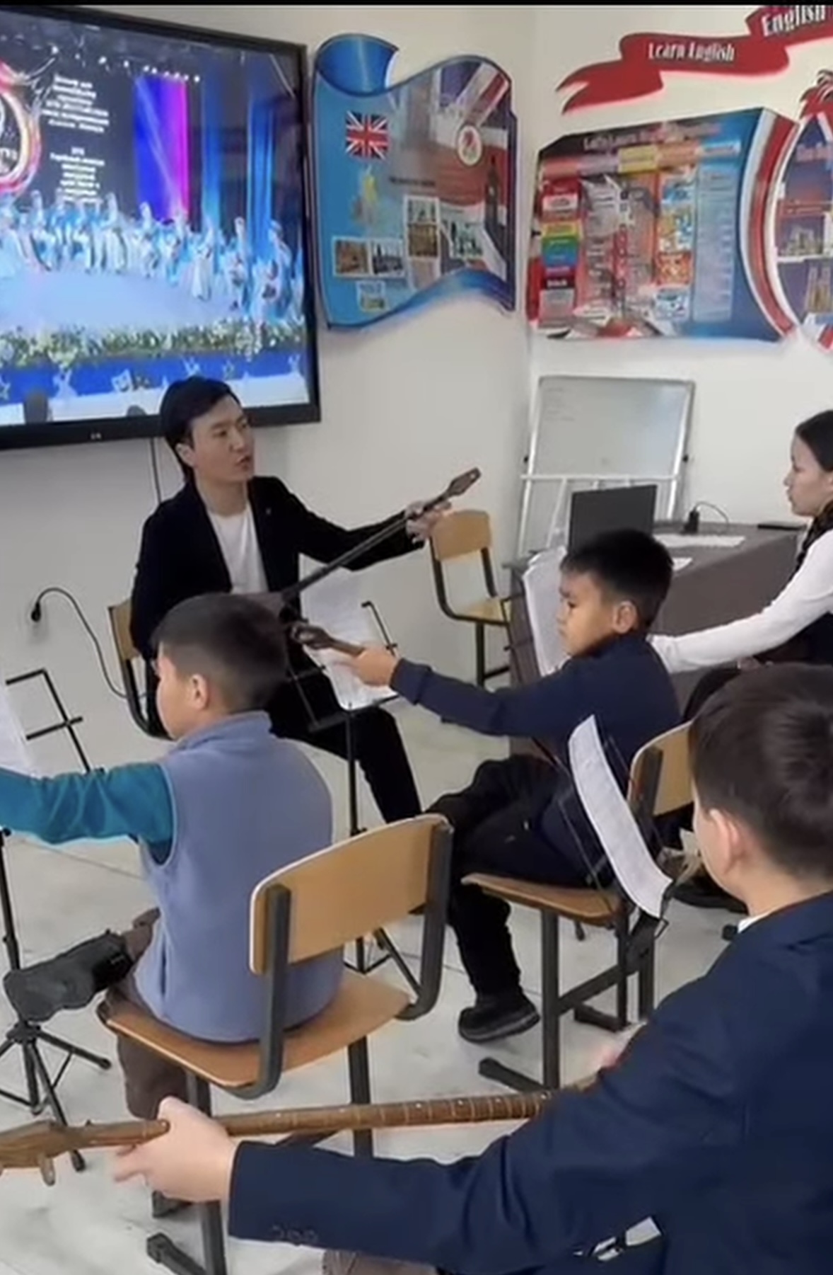 «Домбыраның сиқырлы сазы» шығармашылық сағаты