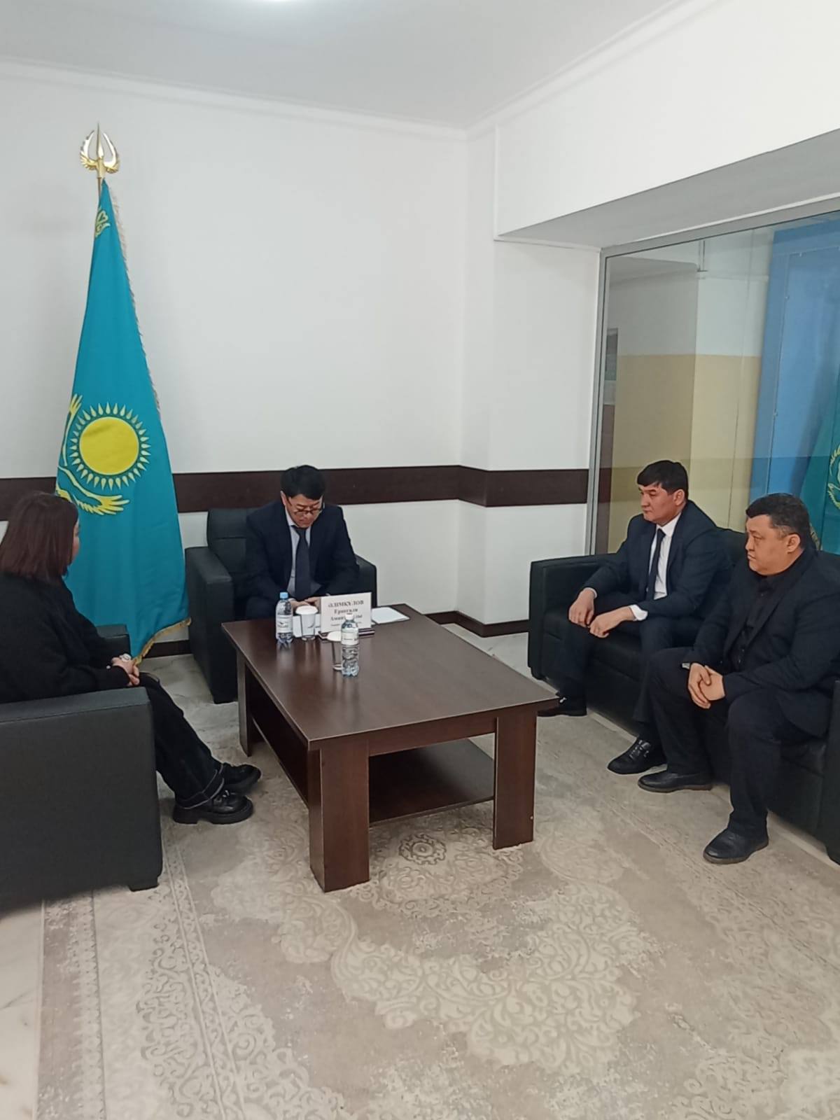 АУДАН ӘКІМІ ТҰРҒЫНДАРДЫҢ ӨТІНІШІН ТЫҢДАДЫ