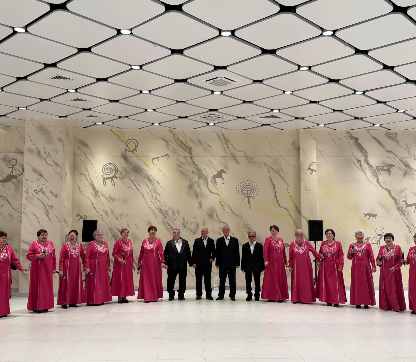 "Көкшетау" мәдениет сарайының ұжымы облыс орталығы тұрғындарына концерттік бағдарлама ұсынды