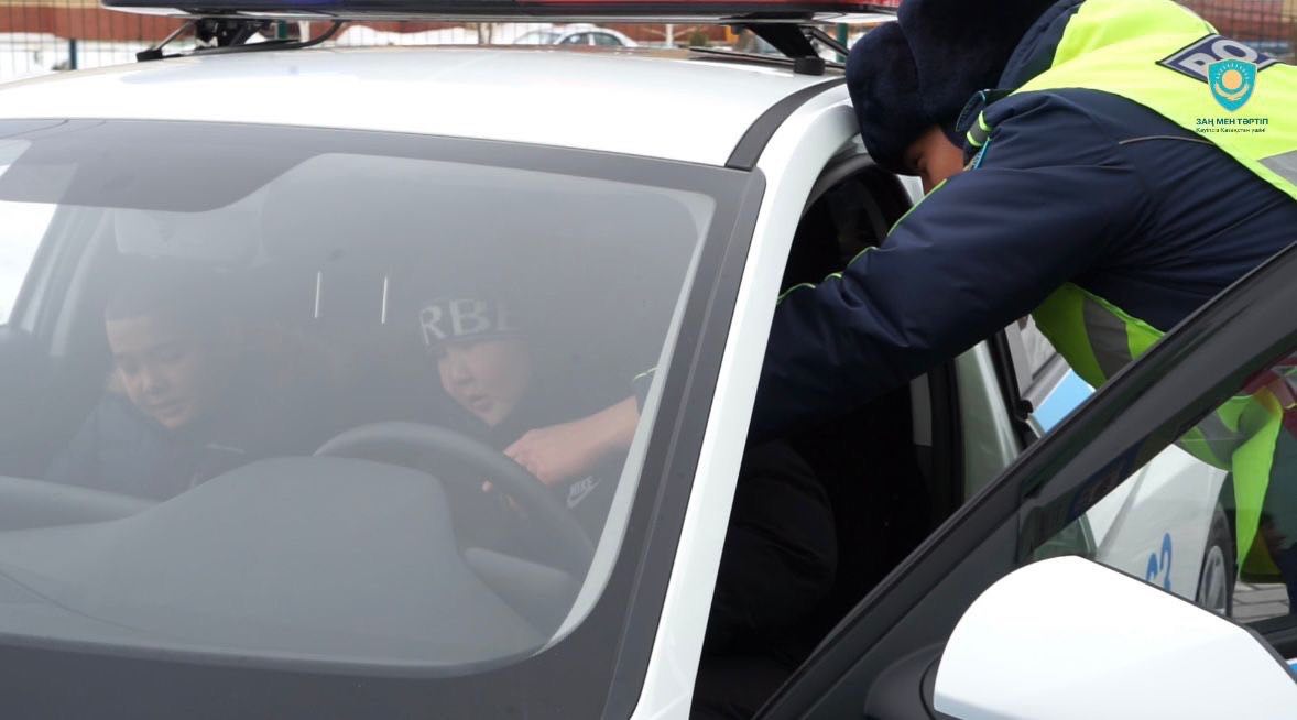 Полициямен өткен бір күн: 200-ден астам түлек ішкі істер органдарындағы қызметпен танысты