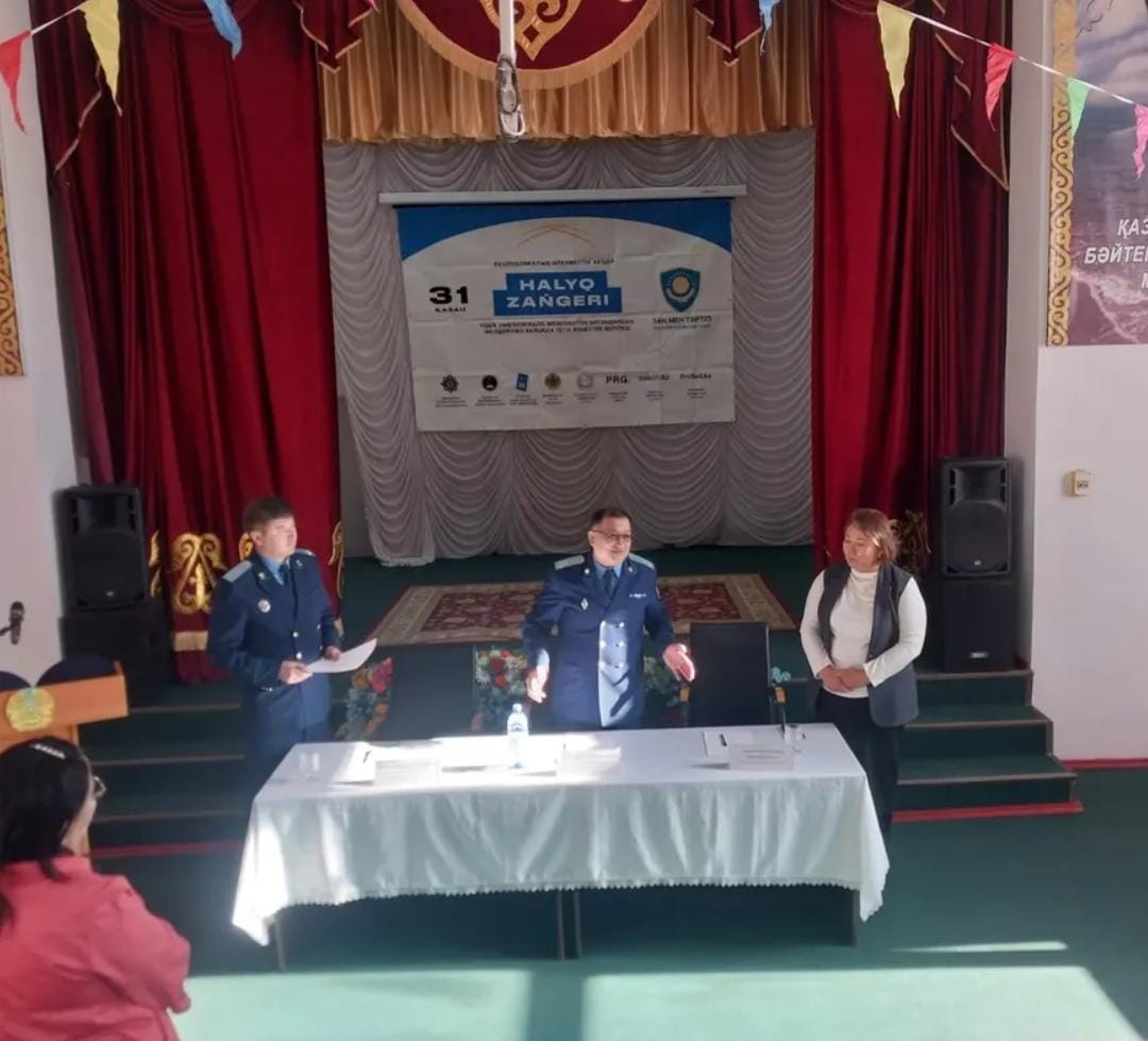 2025 жылдың 14 қараша күні Қарашыған ауылдық округінің М.Төлебаев ауылының мәдениет үйінде Сарқан ауданының прокуроры әділет кеңесшісі Қасымов Марат Сырымұлы және Сарқан ауданы прокурорының орынбасары кіші кеңесшісі Сабырбаев Әділет Асқарұлы «Халық заңгері» атты акциясы аясында түсіндірме жұмыстарын жүргізді.