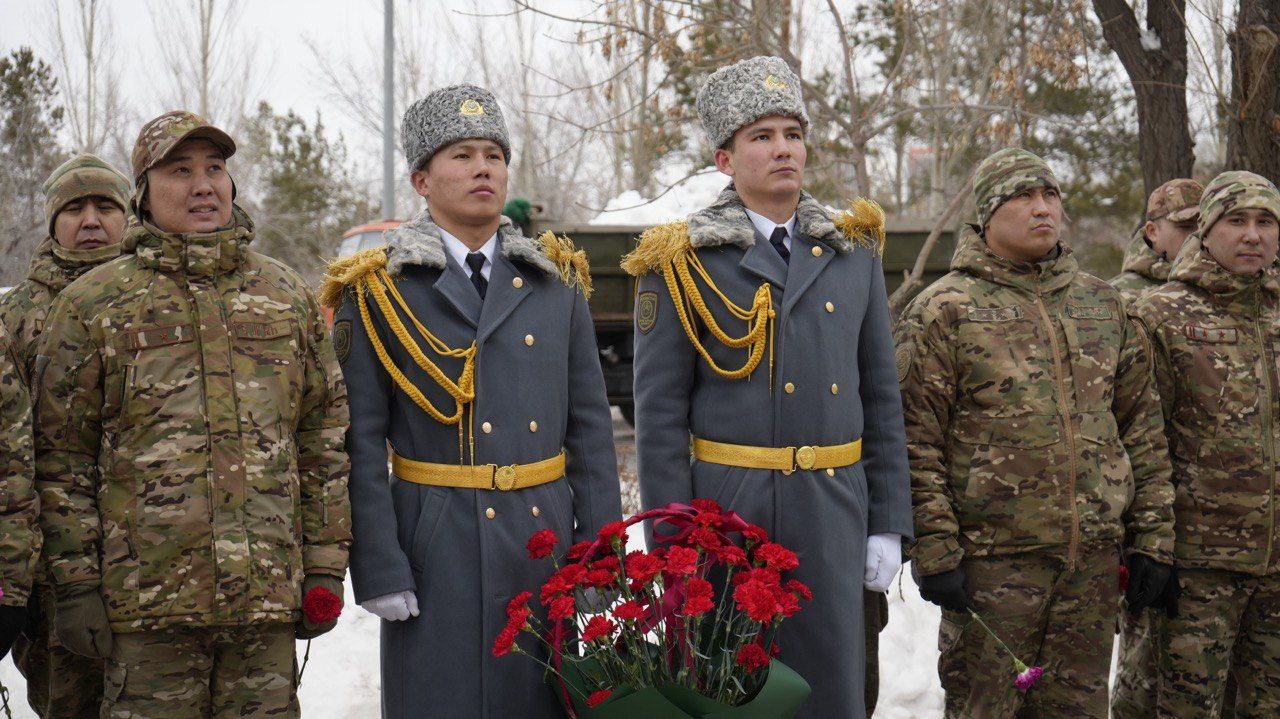 Ер есімі - ел есінде: елордалық құтқарушылар қаза болған әріптестерін құрметпен еске алды