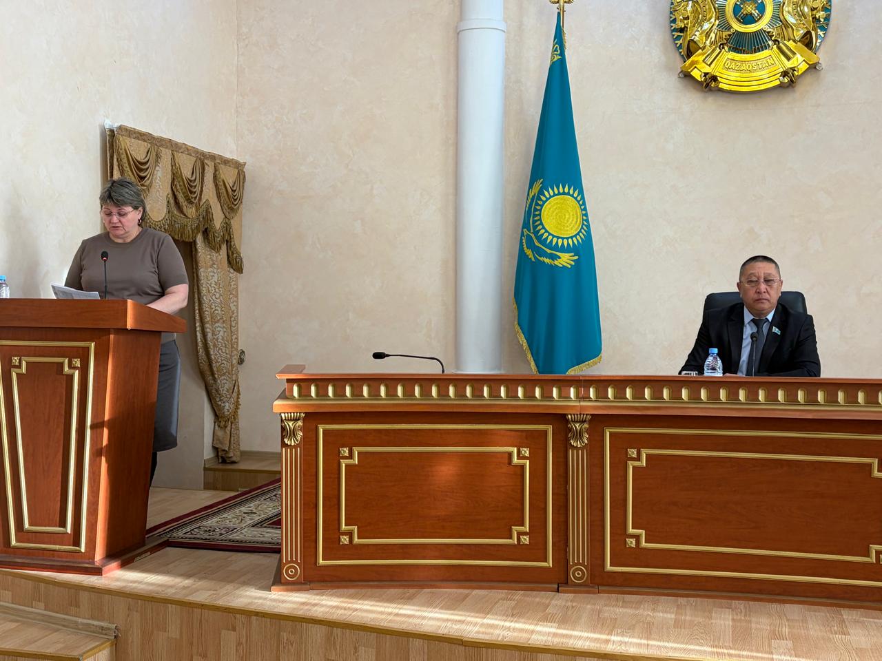 Федоров аудандық мәслихатының кезектен тыс сессиясы өтті