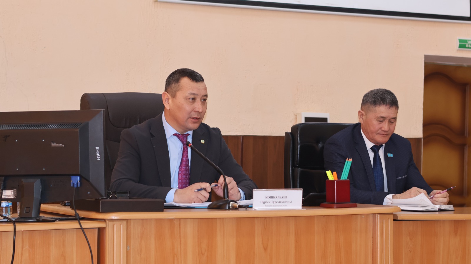 Под председательством акима района состоялось аппаратное заседание.