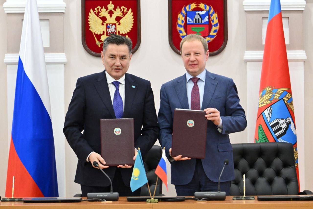 Двустороннее сотрудничество: между ВКО и Алтайским краем подписан протокол договорённостей