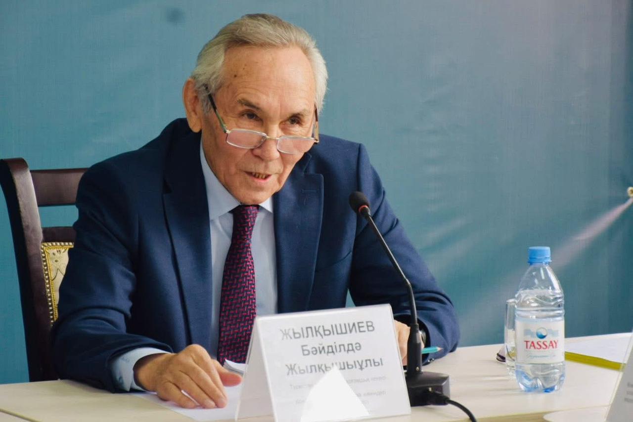 ТҮРКІСТАН: «ЖАҢА ПРОГРЕССИВТІ КОНСТИТУЦИЯ – БІРЛІГІМІЗДІҢ ТІРЕГІ» АТТЫ ДӨҢГЕЛЕК ҮСТЕЛ ӨТТІ