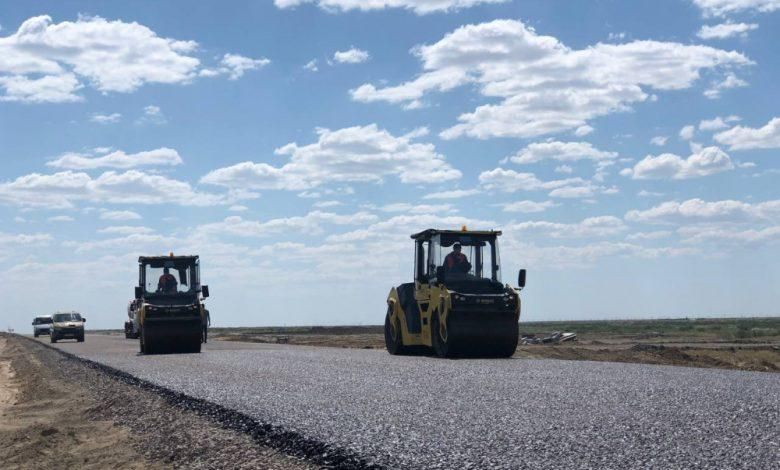В Жылыойском районе проводится капитальный ремонт 62 километров автодорог