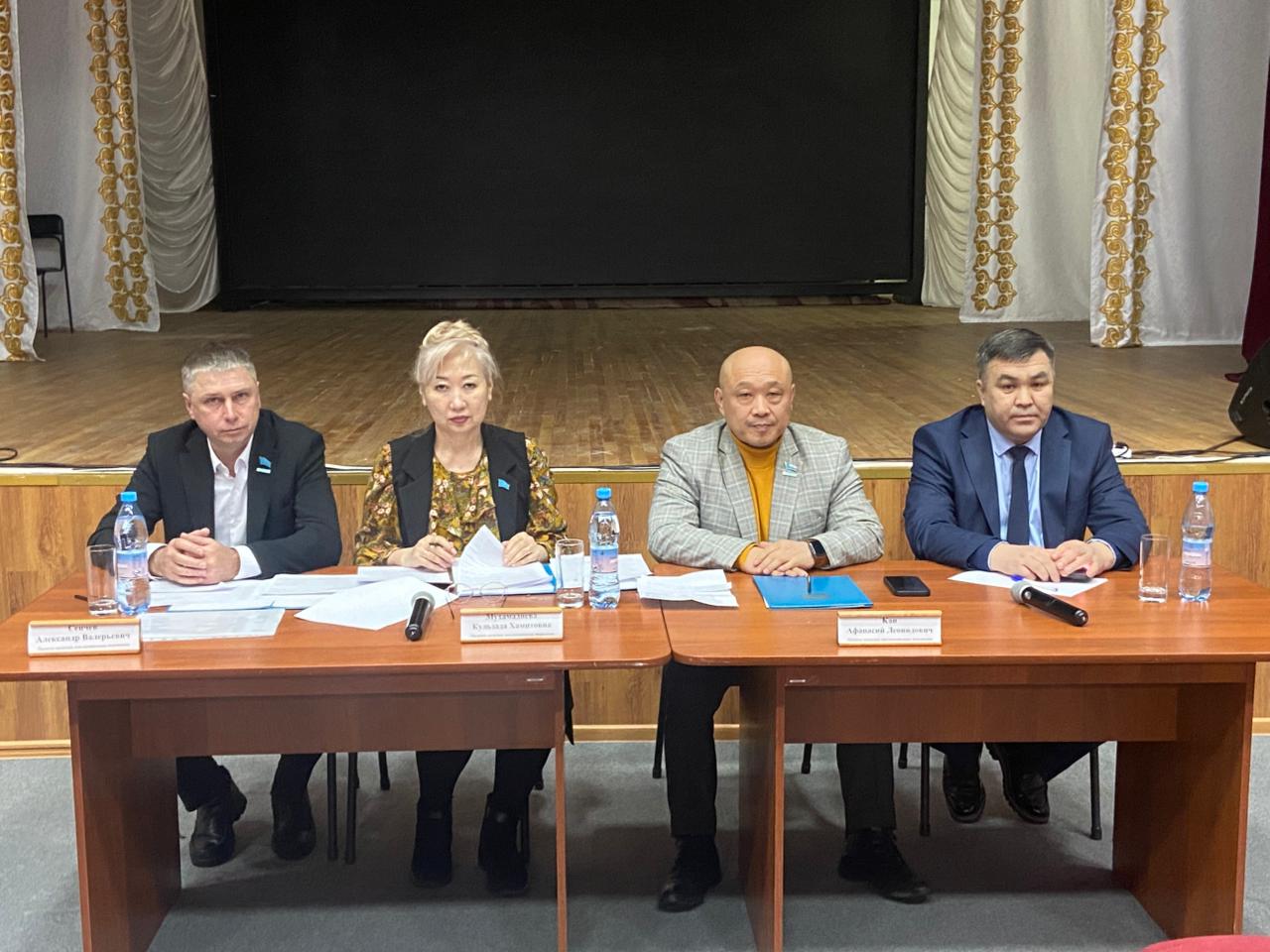 Октябрь кентінің тұрғындарымен ашық диалог