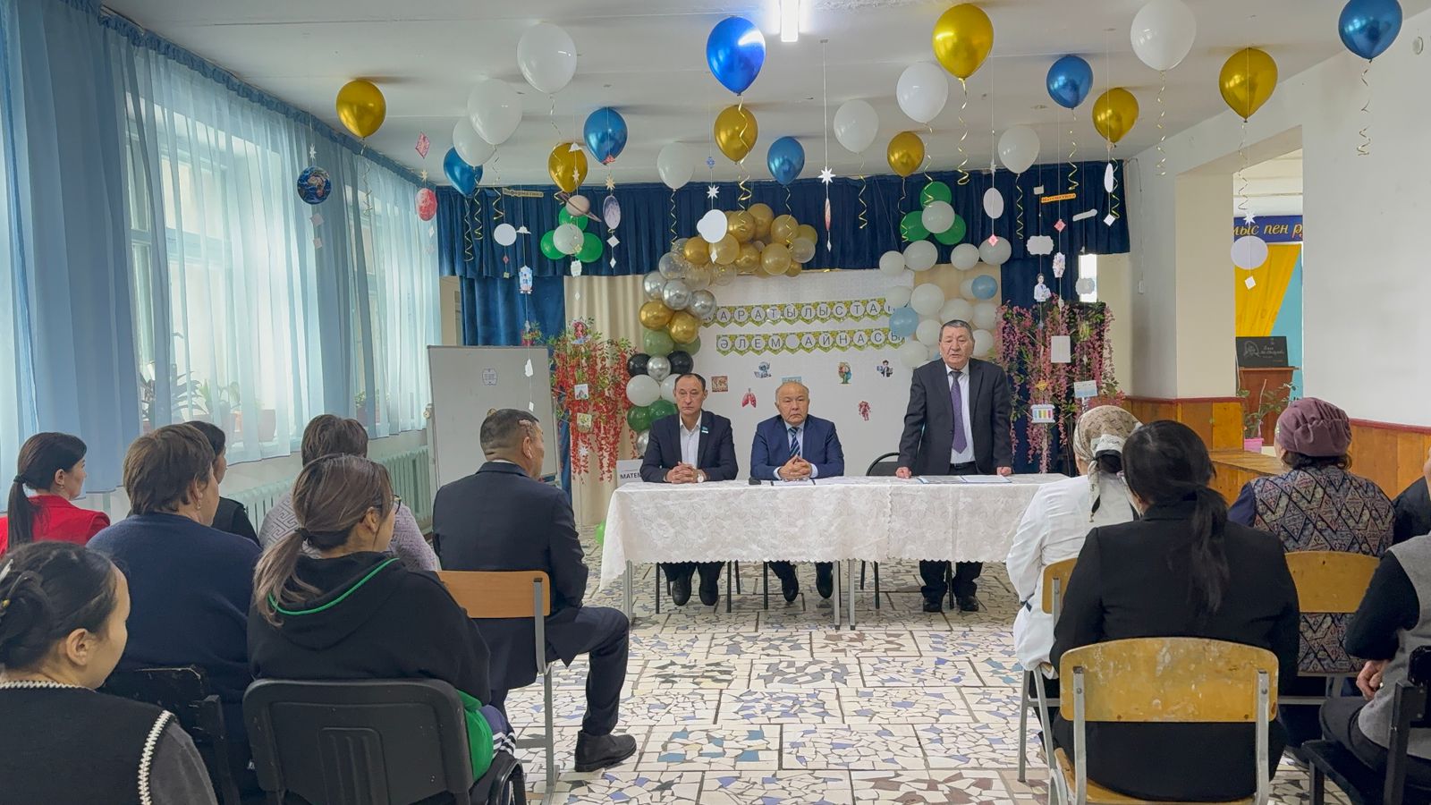 Назарбеков ауылы тұрғындарымен Конституциялық реформа бойынша кездесу өтті