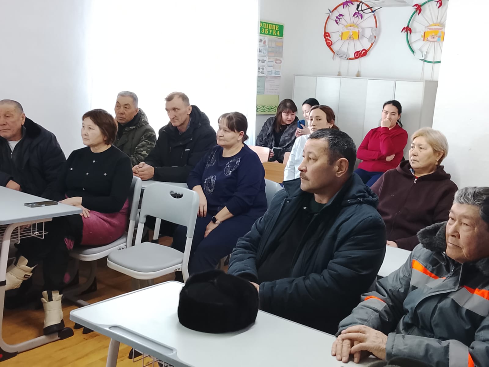 2026 жылғы 02 ақпан күні Антоновка ауылдық округінің әкімі Ж. Ж. Оразалиннің Комаровка мен Ақан сері ауылдарының тұрғындарымен тұрақты кездесуі өтті