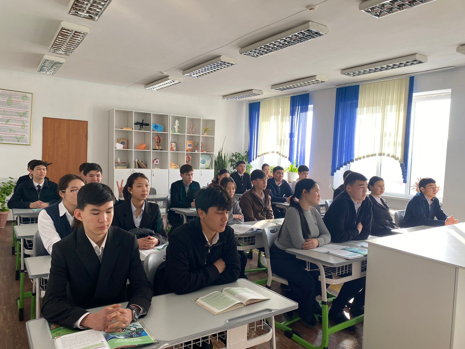 «Жамбыл атындағы мектеп-гимназиясы» оқушыларына «Заң және тәртіп» тақырыбында түсіндірме жұмыстары жүргізілді.