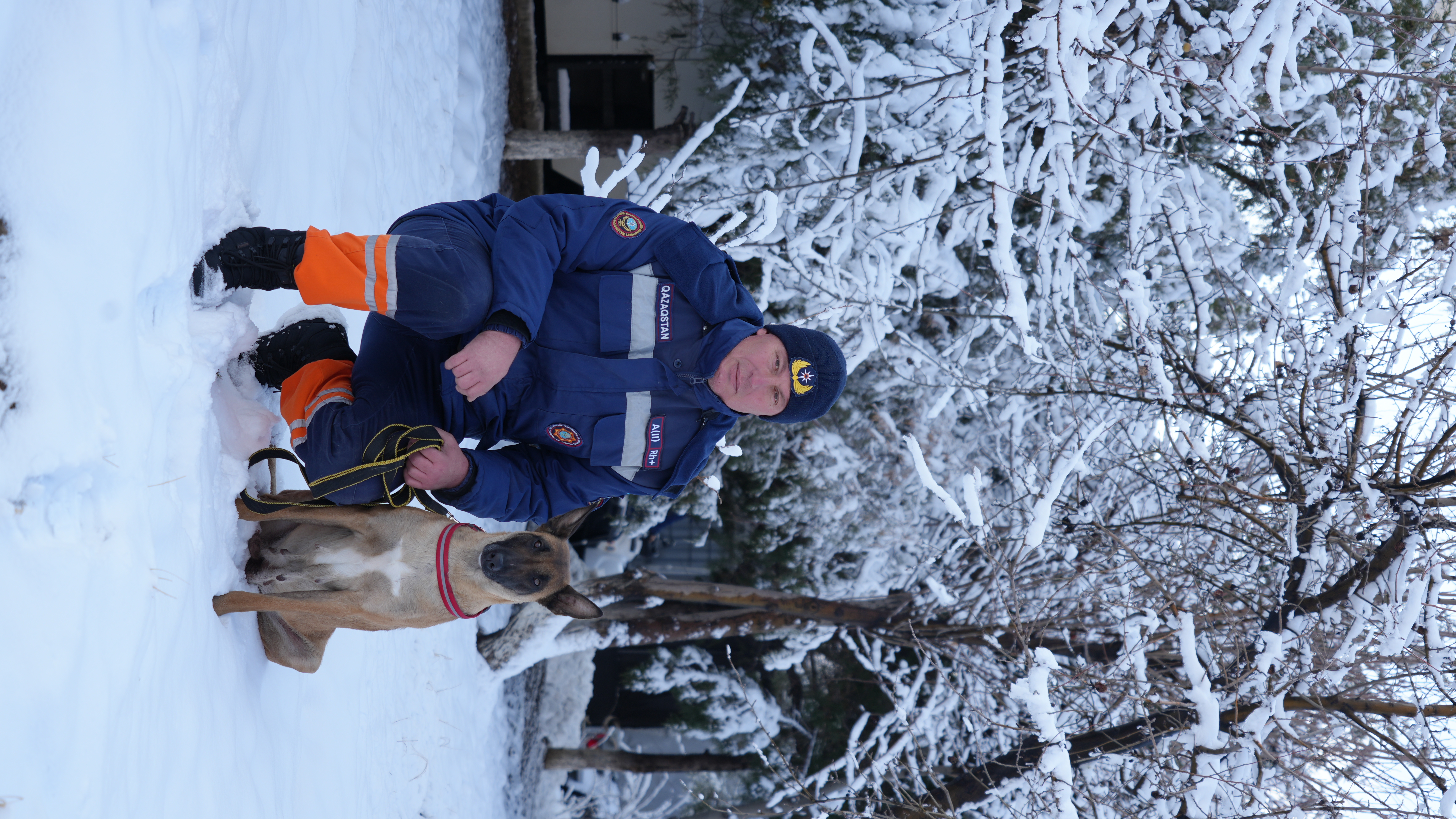 Құтқарушы-кинолог және оның адал  серігі әрдайым шақыртуға дайын