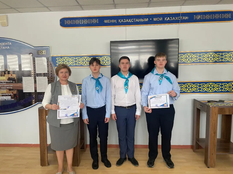 Біздің оқушылар - аудандық дебат турнирінің жүлдегерлері