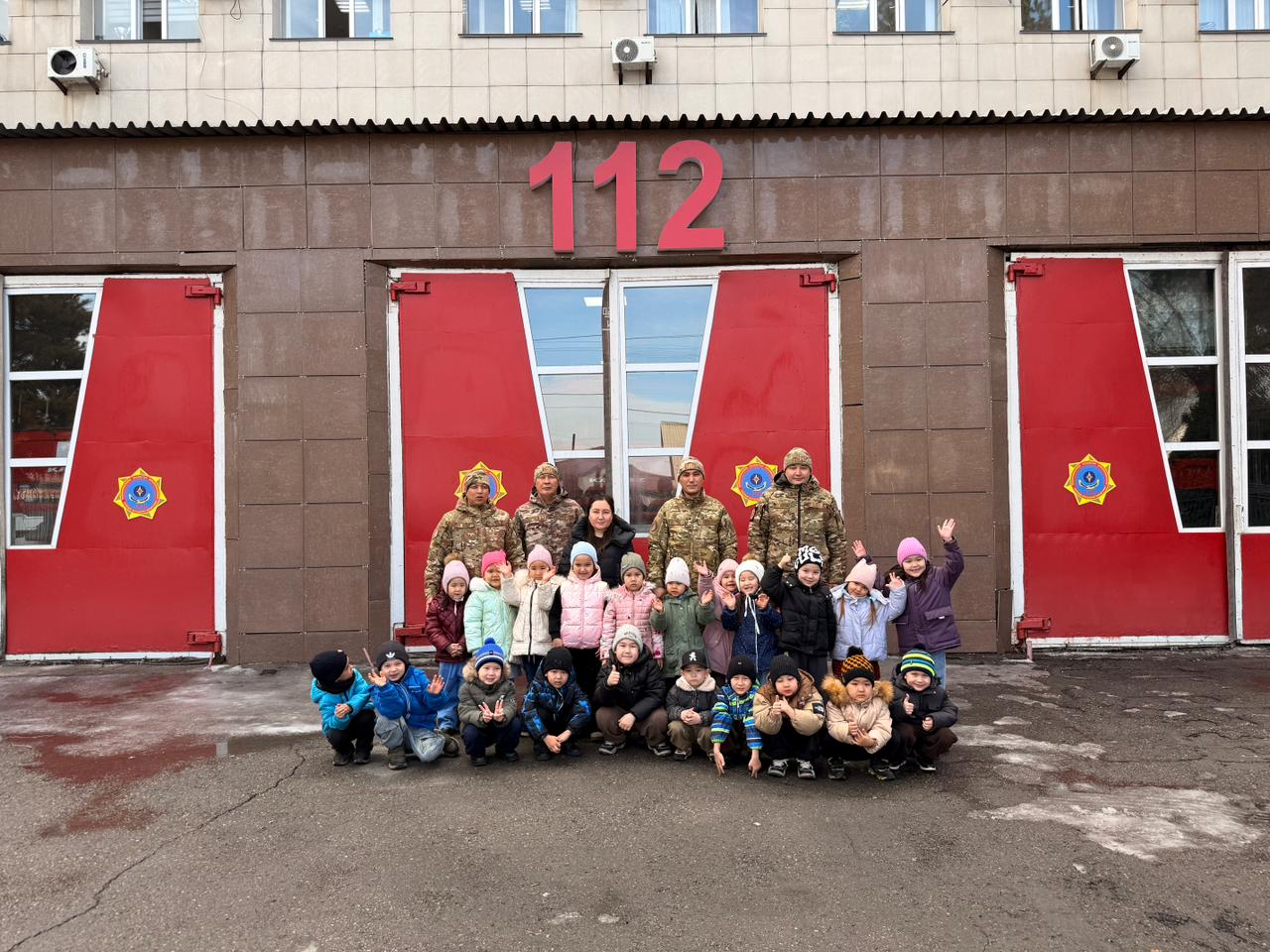 Талдықорған құтқарушыларынlа кішкентай қонақтар