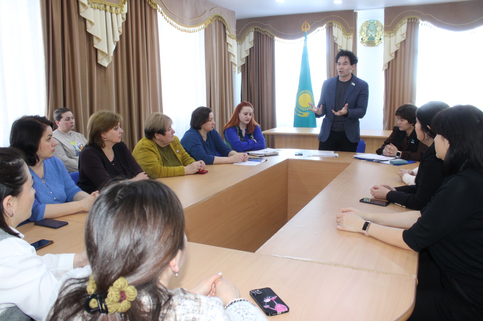 Қазақстан Республикасының жаңа Конституция жобасы бойынша қоғам пікір көшбасшыларымен мазмұнды эксперттік талқылау өтті.