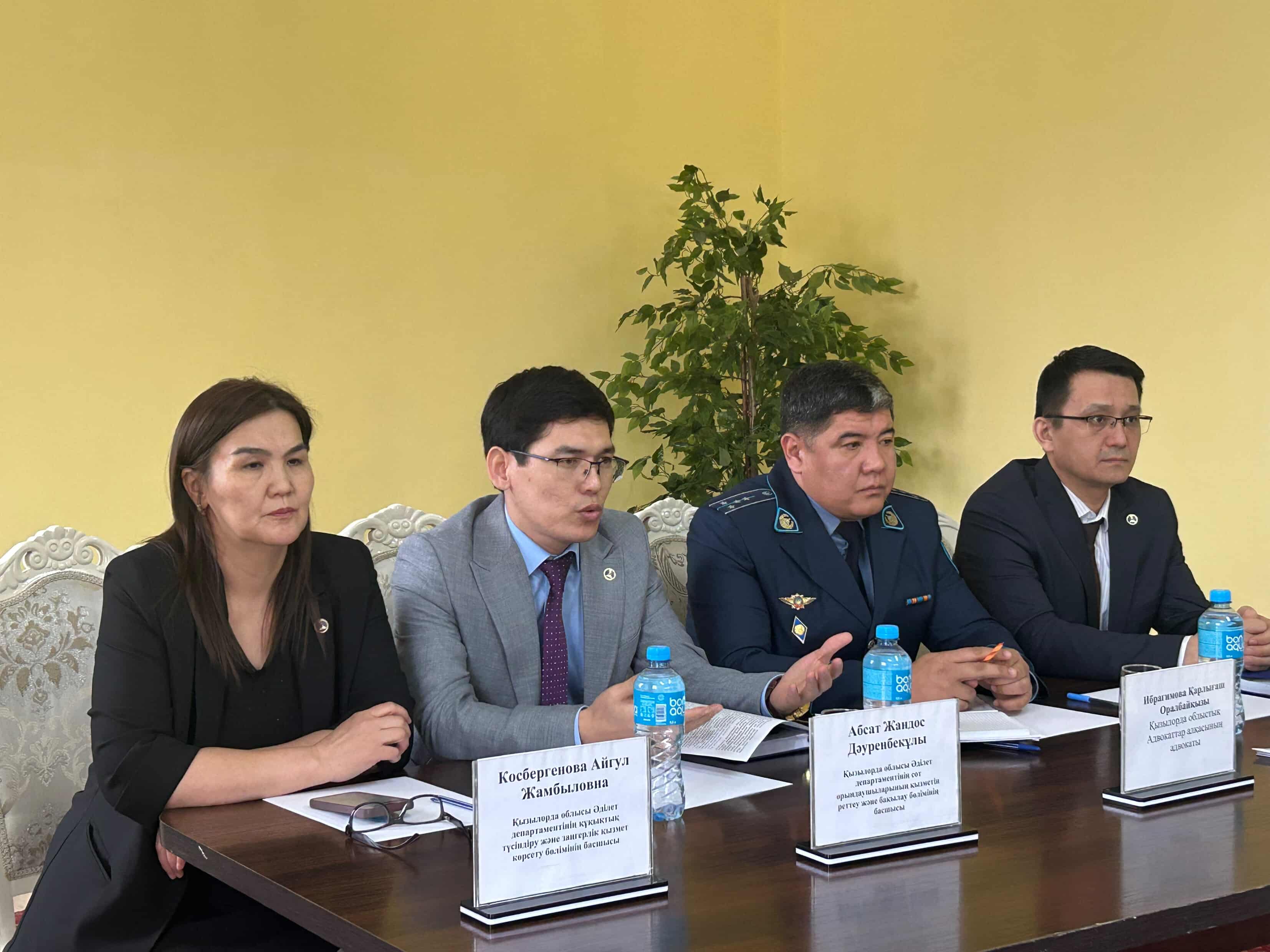 Қызылөзек ауылдық округінде тұрғындарымен кездесу өткізілді