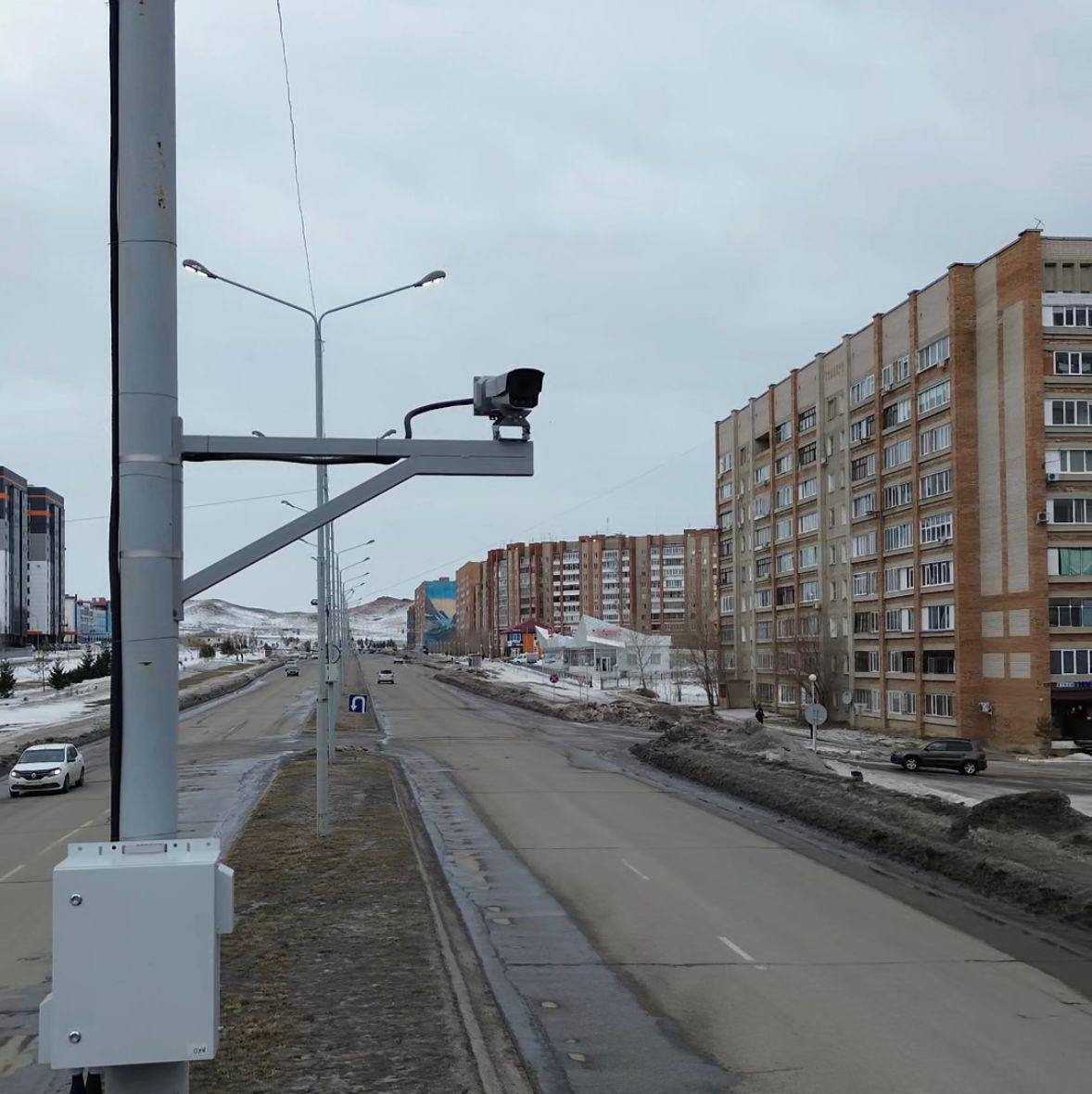 Жаяу жүргіншілер қауіпсіздігі: Өскемендегі өткелдердің біріне «ақылды» камера орнатылды