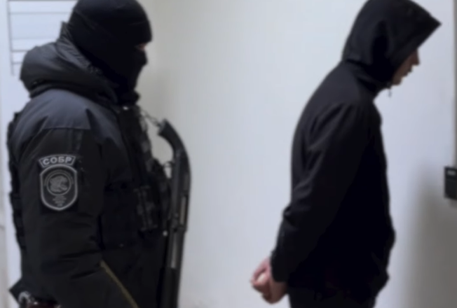 Қаладағы Жанаозен қаласында автокөліктерден ұрлық жасады деген күдікпен азамат ұсталды