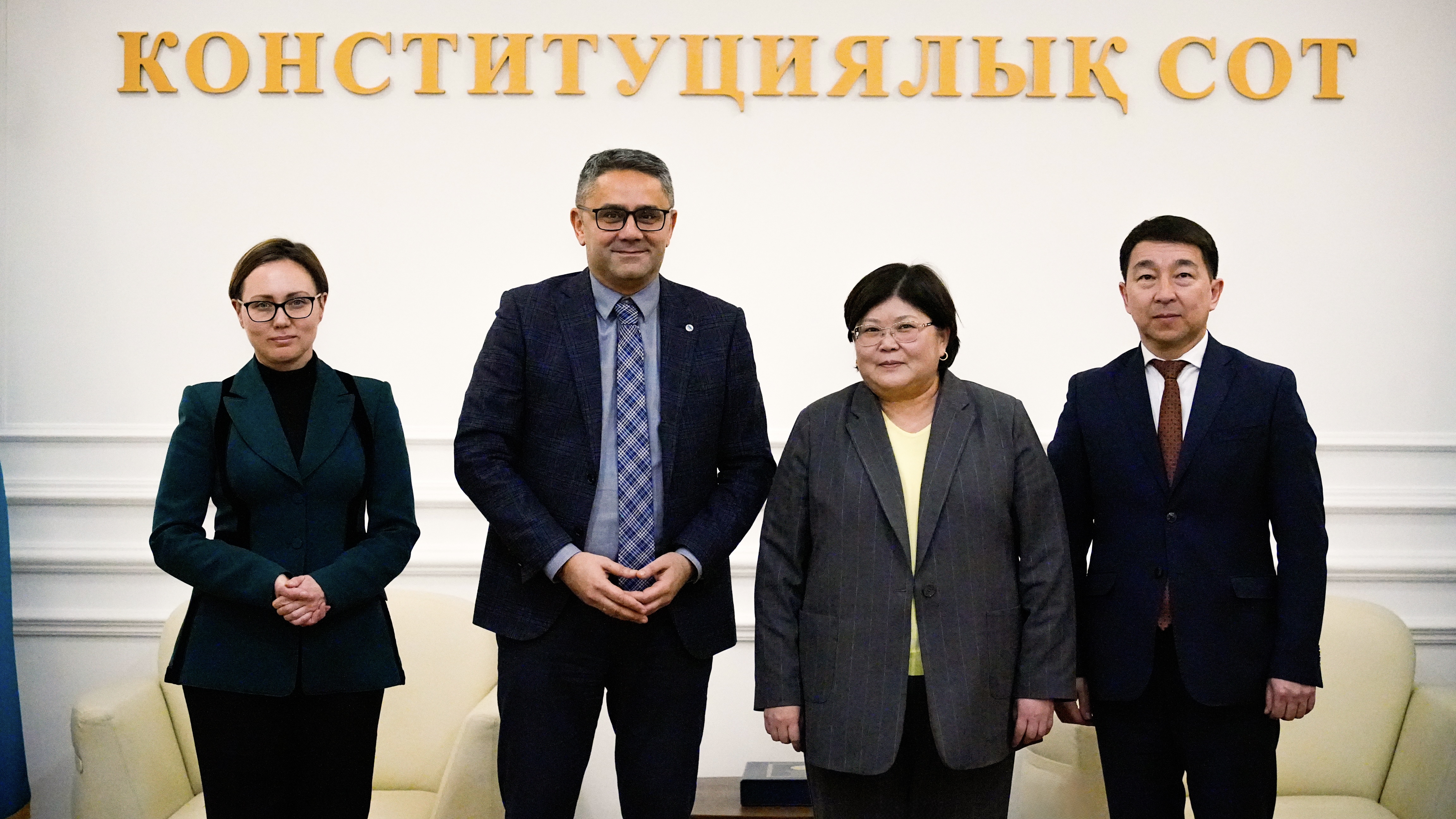 ЕҚЫҰ Демократиялық институттар және адам құқықтары жөніндегі бюросының делегациясына Конституциялық реформа жөніндегі комиссияның Конституция жобасы бойынша жұмысы таныстырылды
