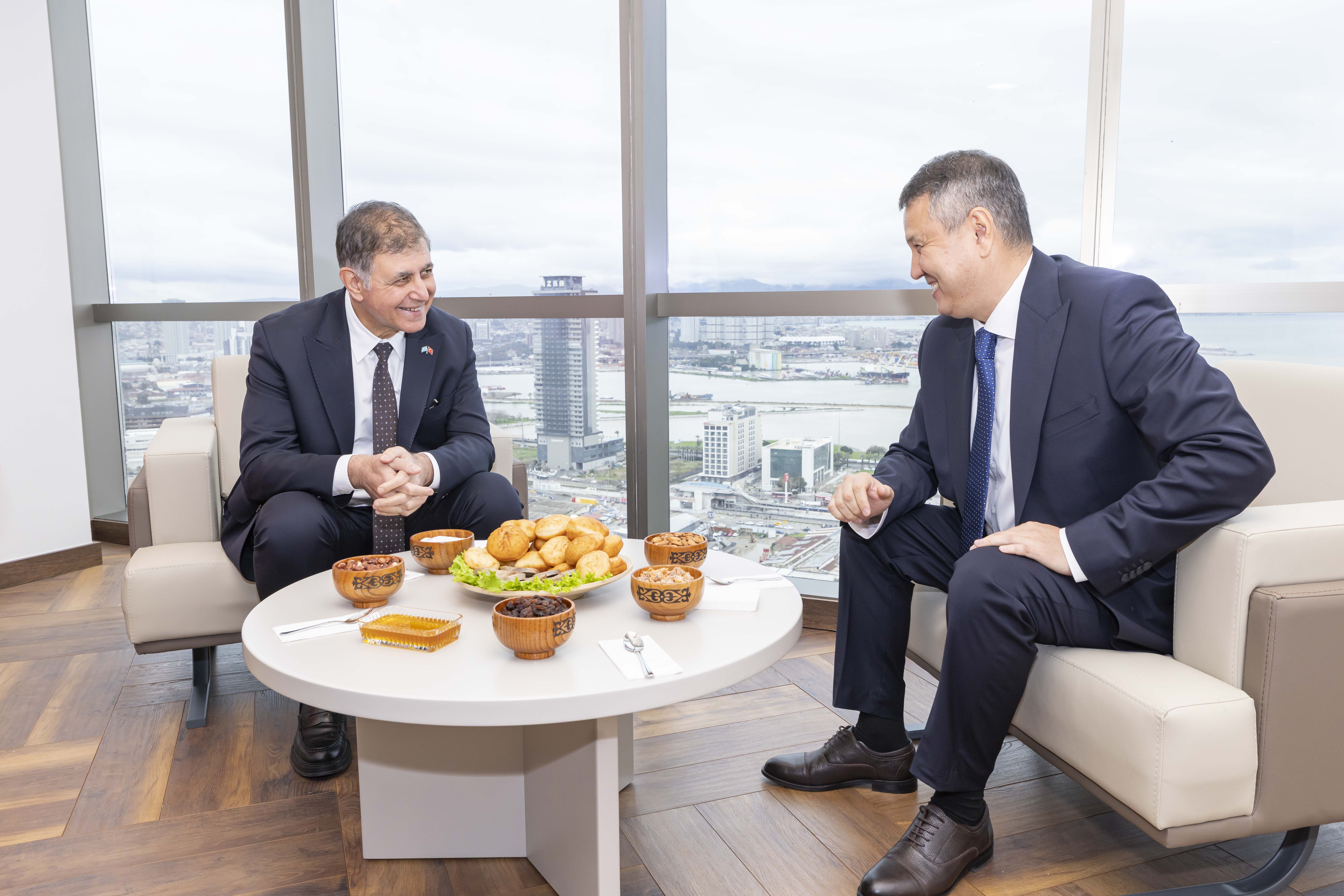 О визите Мэра города и Главы представительства МИД Турции в Генконсульство Казахстана в Измире