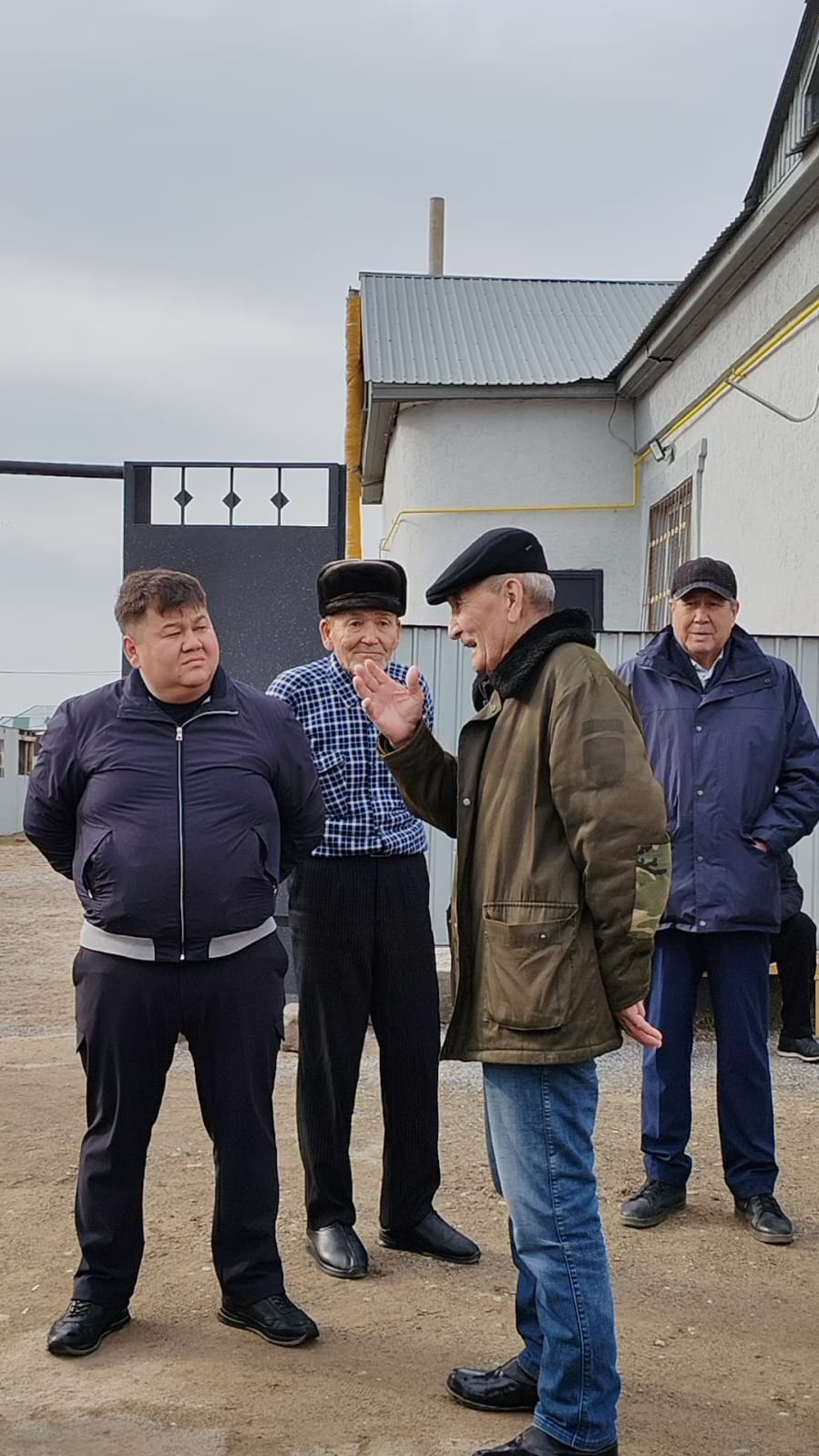 Сайлаушылармен кездесу