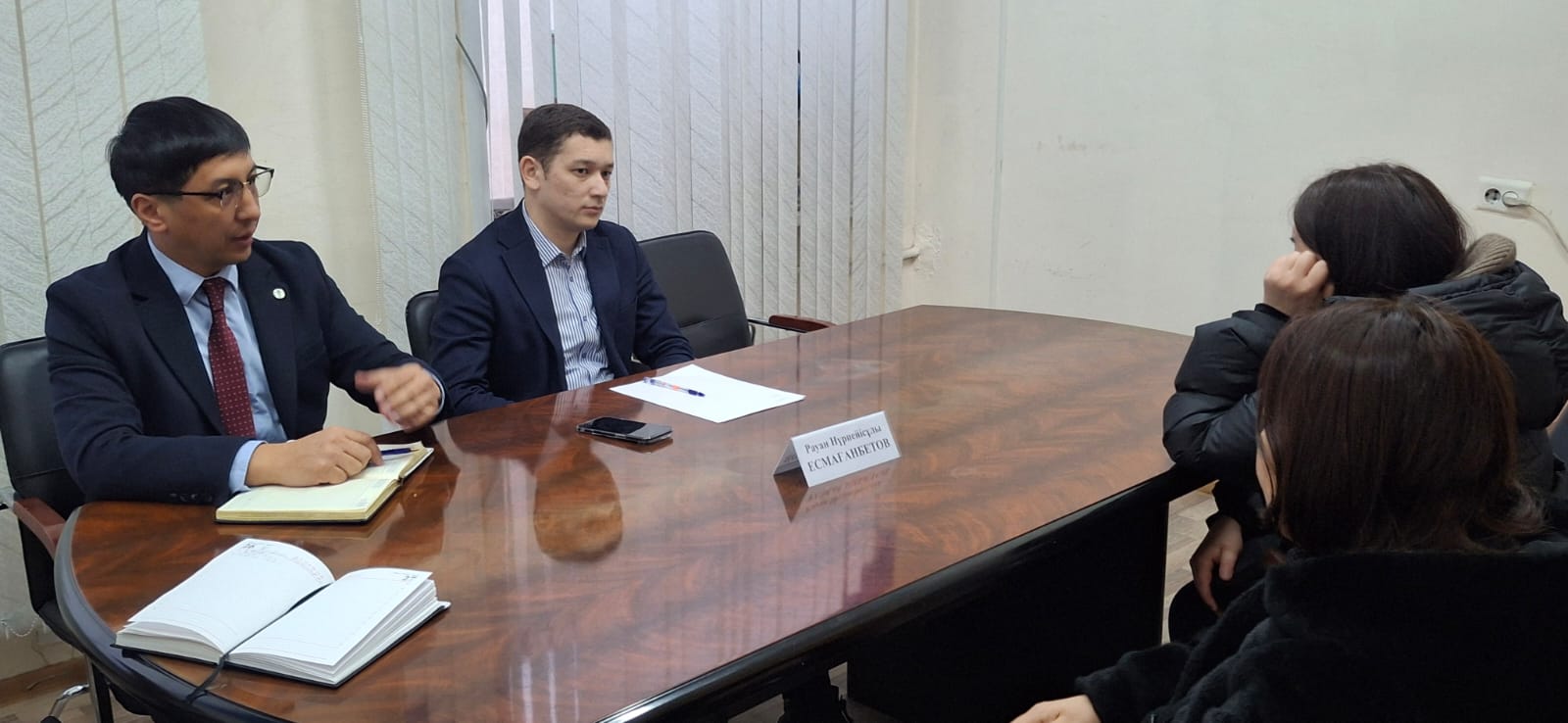 Семей қаласы мәслихатының депутаты Рауан Есмағанбетов азаматтарды кезекті қабылдау өткізді