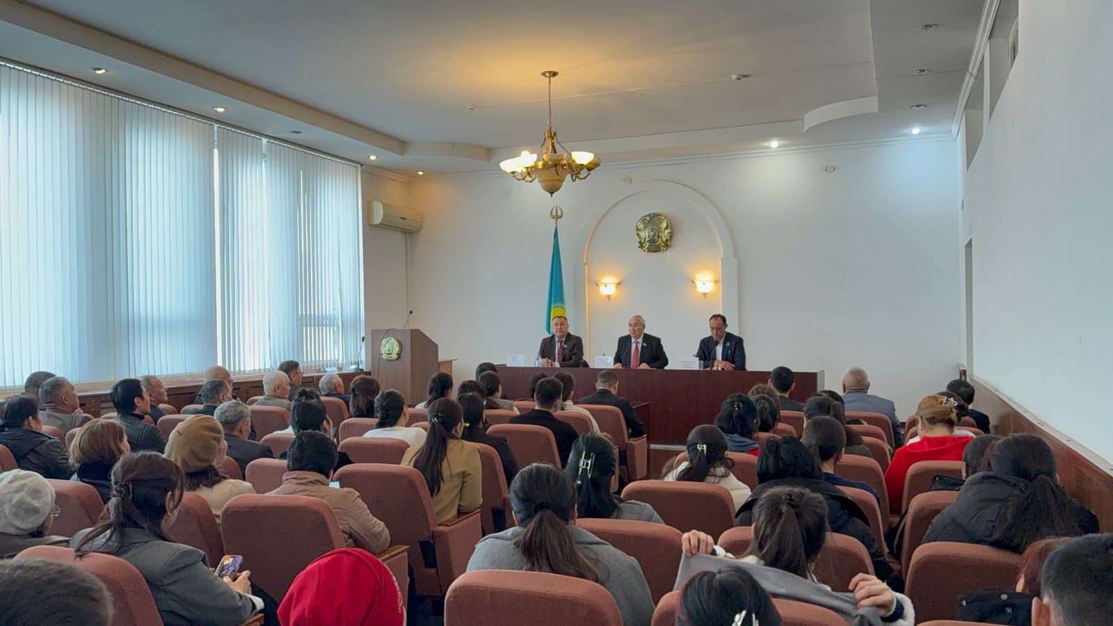 Жигули Дайрабаев Мойынқұм ауылдық округ тұрғындарымен кездесті