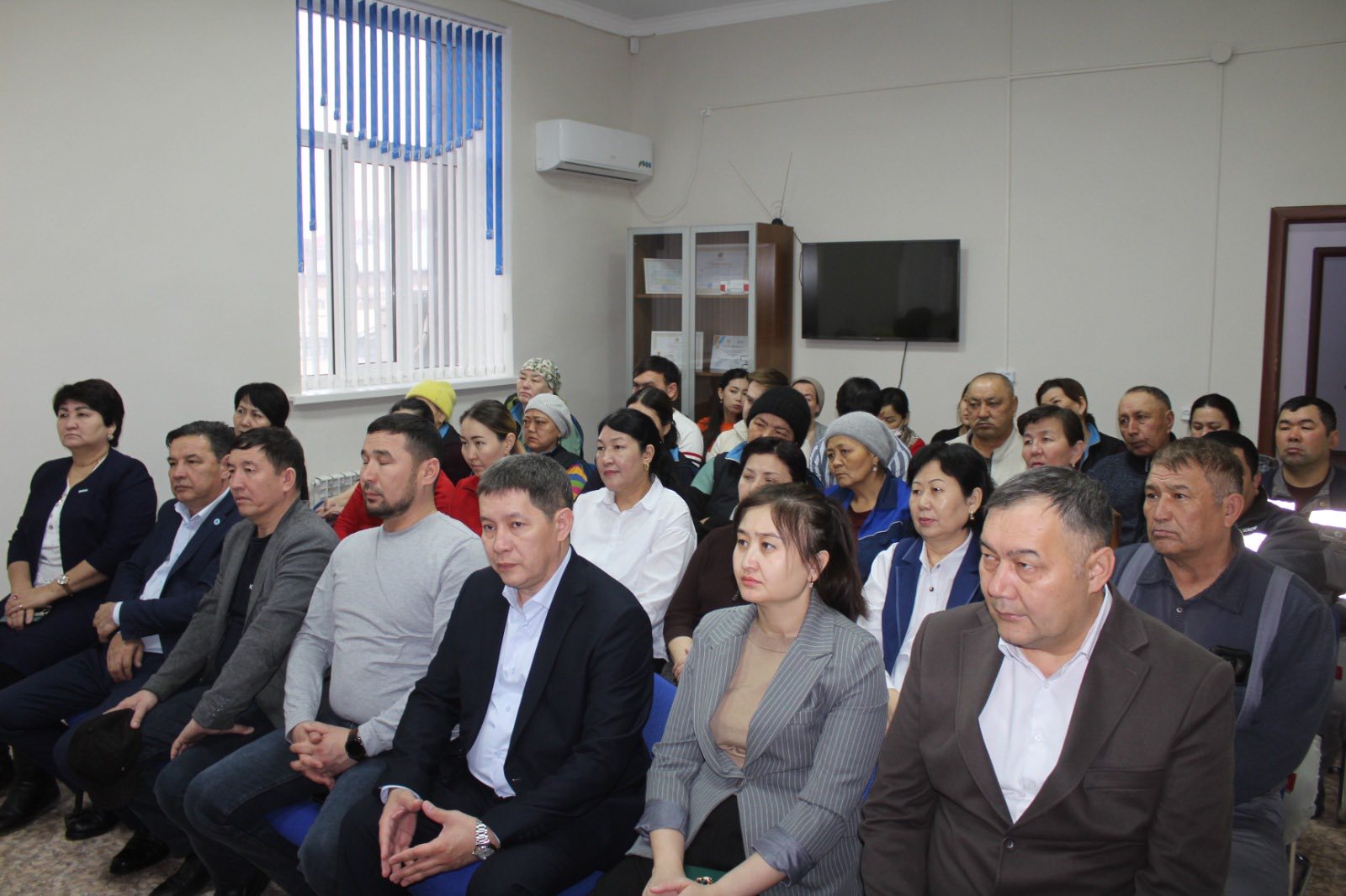 ЖАҢА КОНСТИТУЦИЯ ЖОБАСЫН ТҮСІНДІРУ ЖҰМЫСТАРЫ ЖАЛҒАСУДА