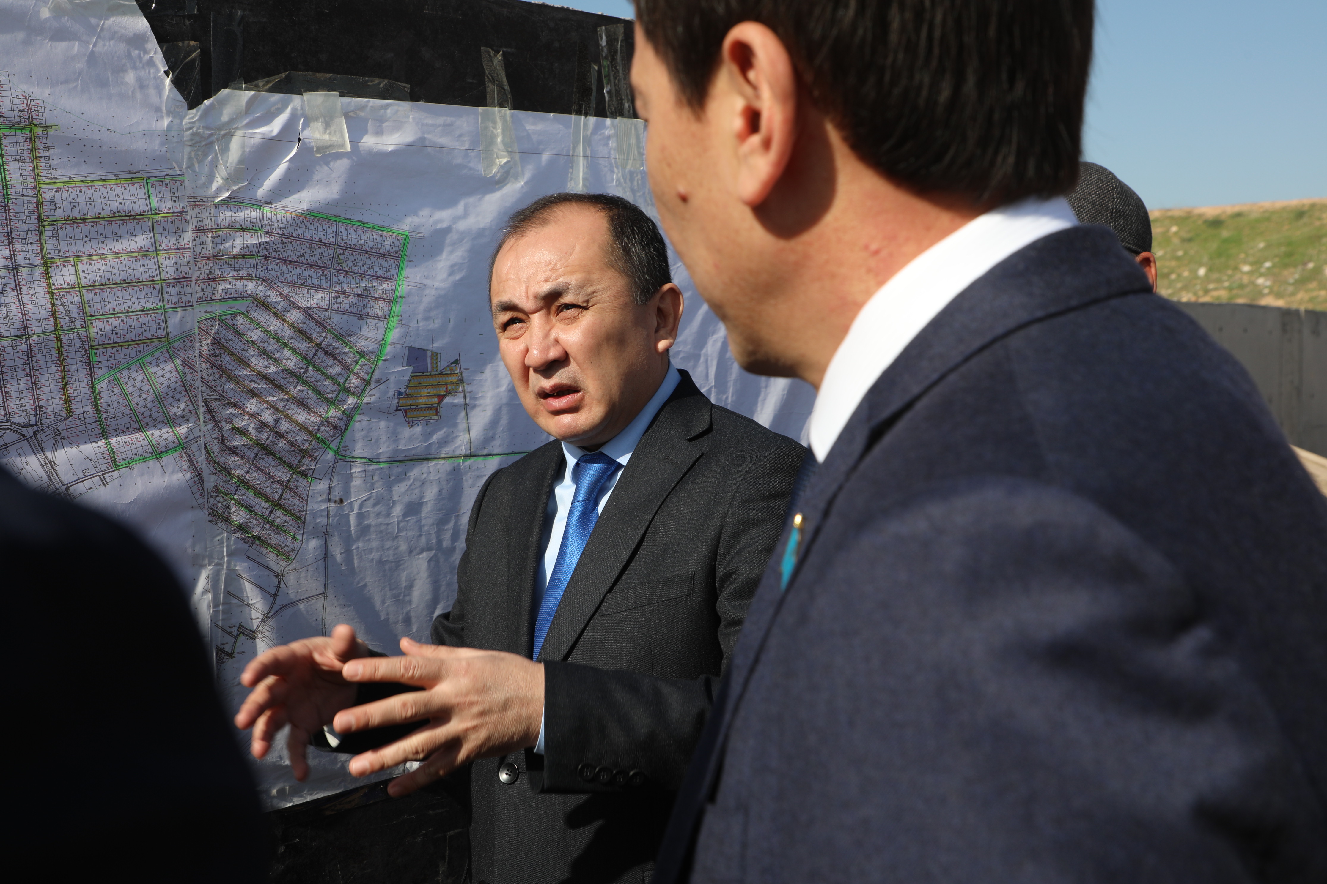 САРЫАҒАШ: САМАЛ-3 ШАҒЫН АУДАНЫНДА АУЫЗ СУ ЖҮЙЕСІН ҚҰРЫЛЫС ЖҰМЫСТАРЫ ҚАРҚЫНДЫ ЖҮРГІЗІЛУДЕ