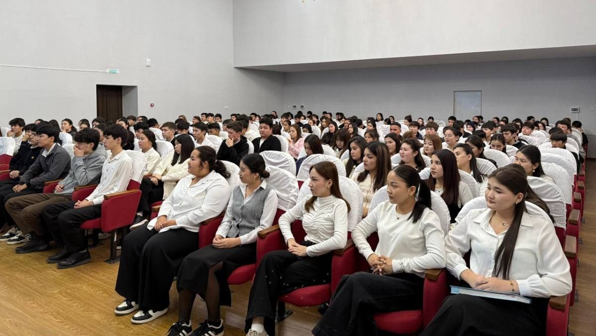 Түркістан облысында полицейлер 200-ге тарта студентке дәріс өтті&nbsp;