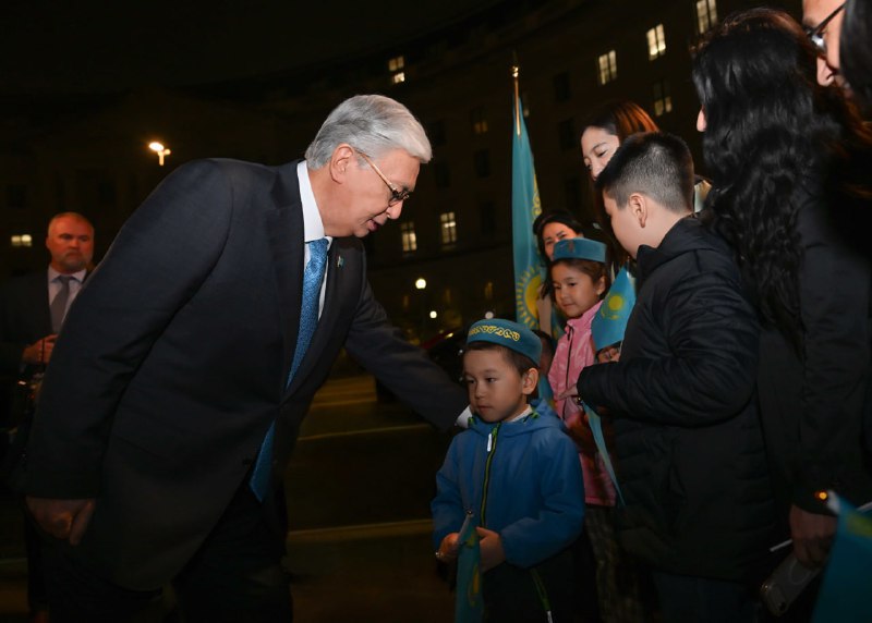 Қазақстан президенті Вашингтонда отандастарымызбен кездесті
