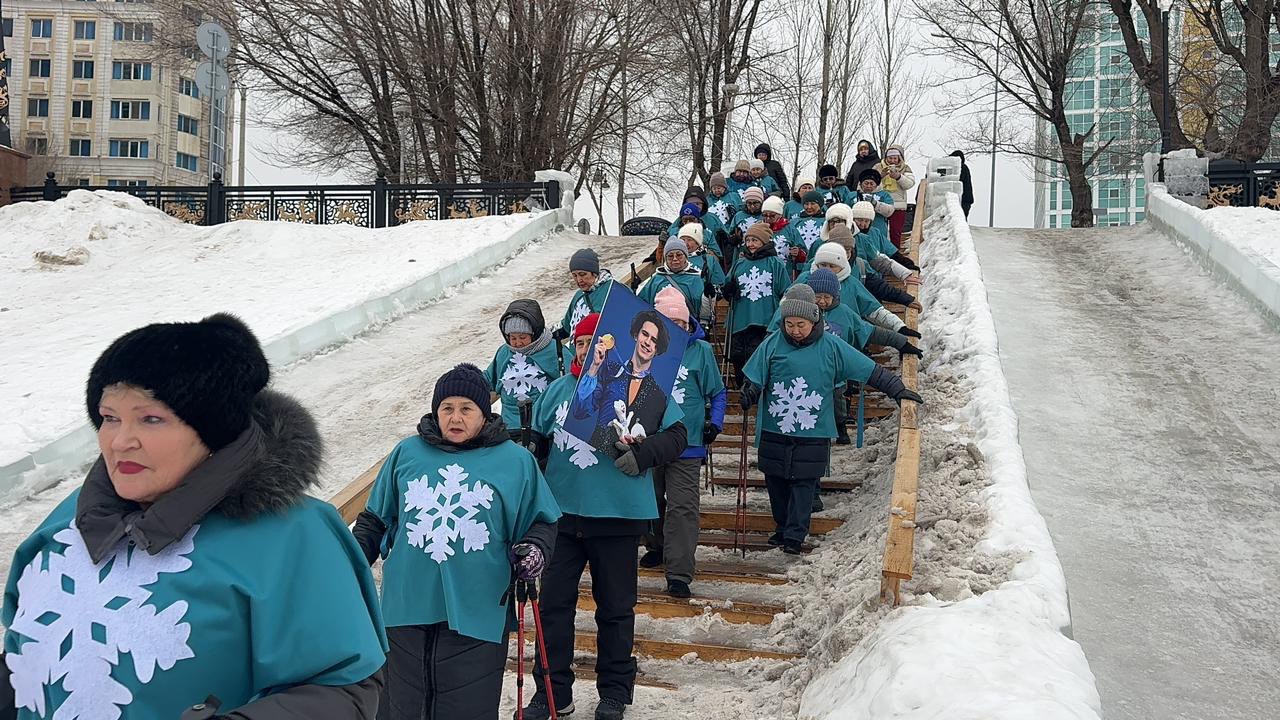 «Қар ұшқыны»: Астанада зейнеткерлерге арнап скандинавиялық серуеннен ашық сабақ өткізілді