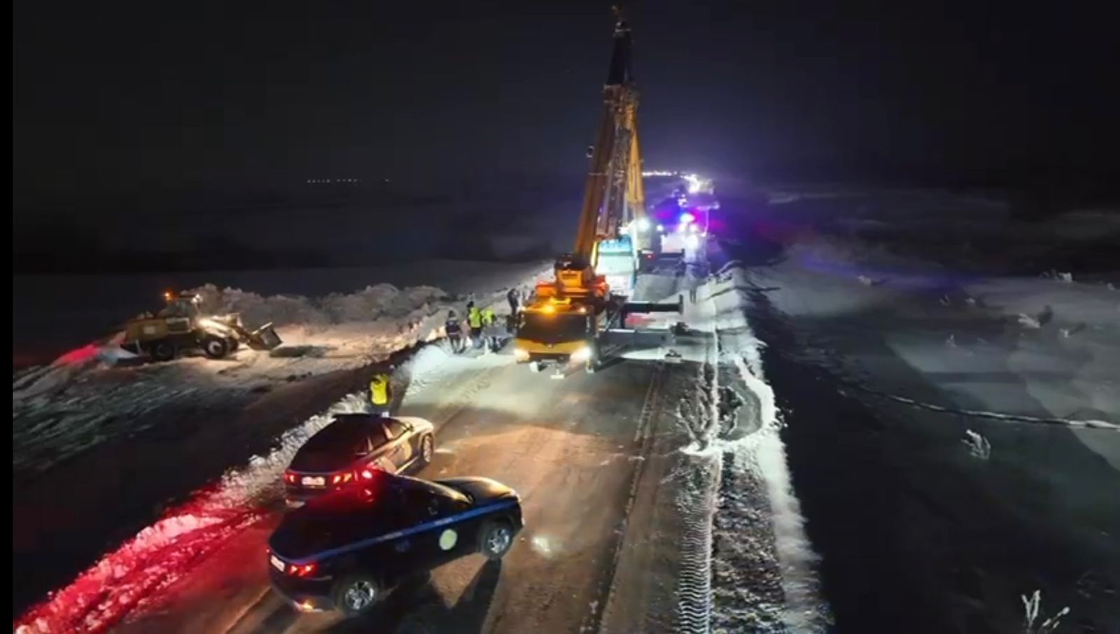 В ВКО полицейские помогли иностранному водителю фуры