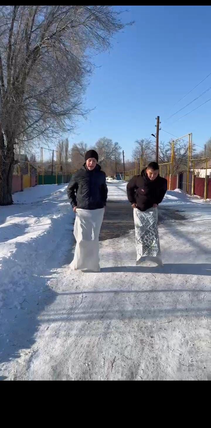 Қысқы эстафеталық ойында
