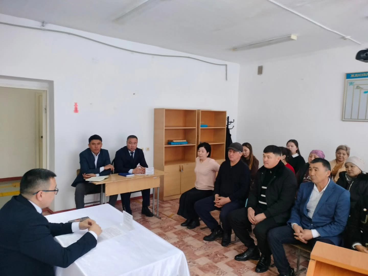 Встреча акима с жителями села Абдыкадыр