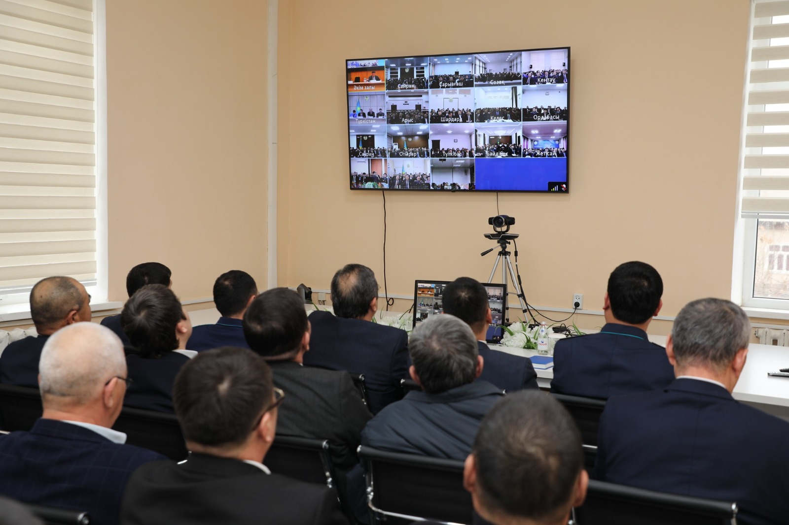 КОНСТИТУЦИЯЛЫҚ РЕФОРМАЛАР ТАЛҚЫЛАНҒАН МӘЖІЛІСКЕ МАҚТААРАЛ АУДАНЫНЫҢ АКТИВІ ДЕ ҚАТЫСТЫ