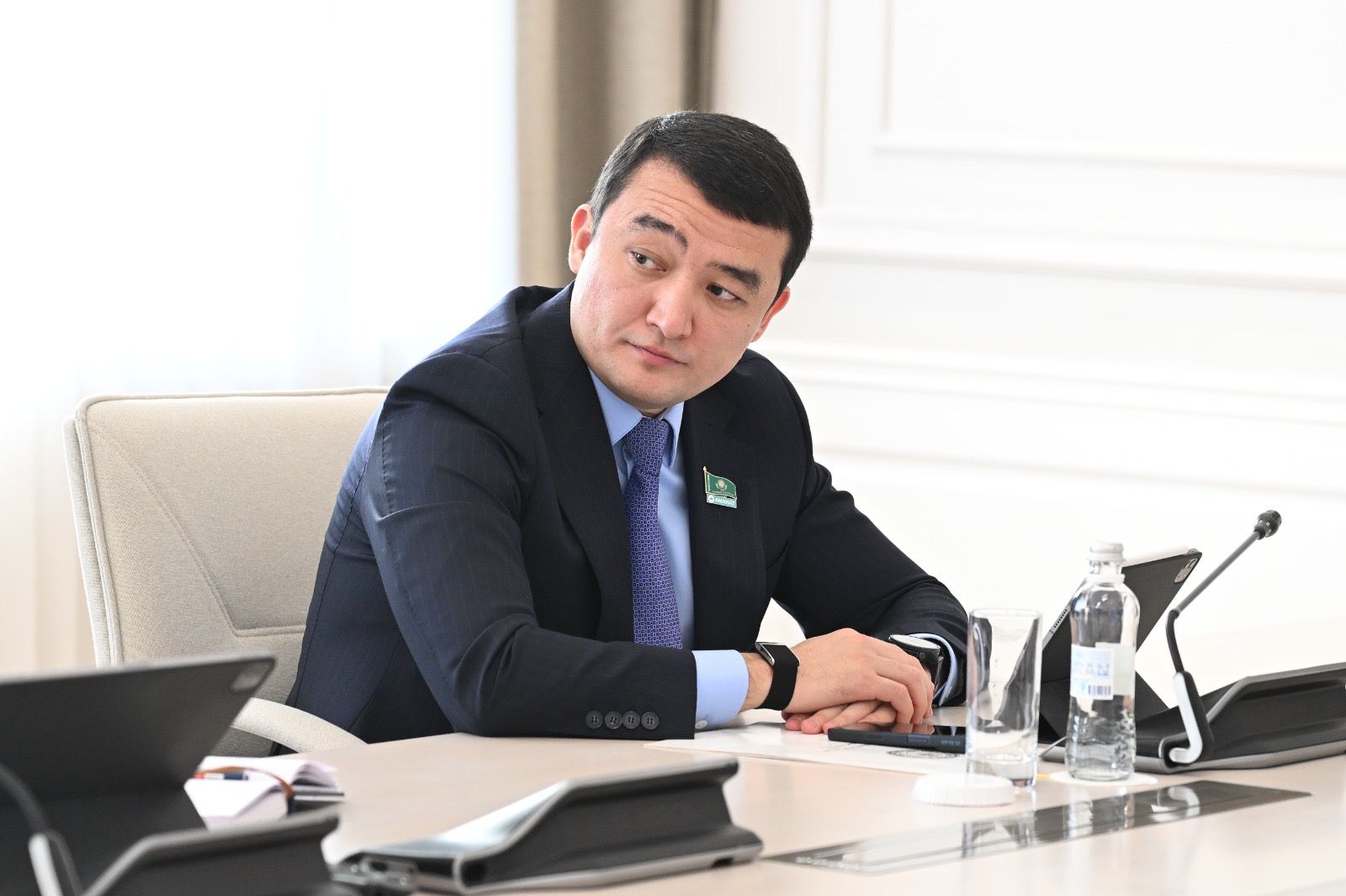 Председатель Маслихата Алматы Меиржан Отыншиев принял участие в обсуждении конституционной реформы с активом города