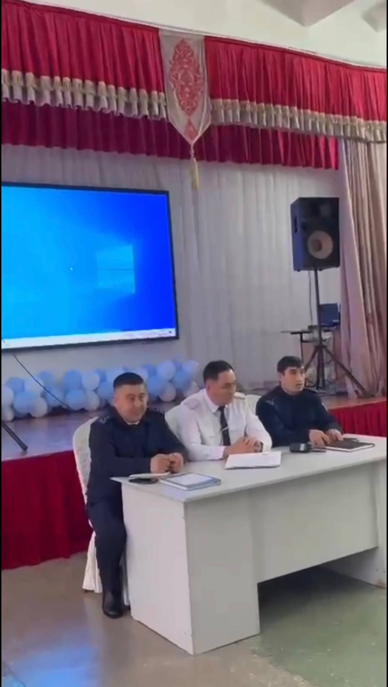 Абай облысында Әкімшілік полиция басқармасы бастығының орынбасары мұғалімдермен қауіпсіздік сабағын өткізді