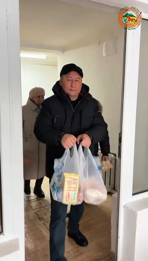 Рамазан айының әр күні қайырымды іспен жалғассын! Оразаларыңыз қабыл болсын!