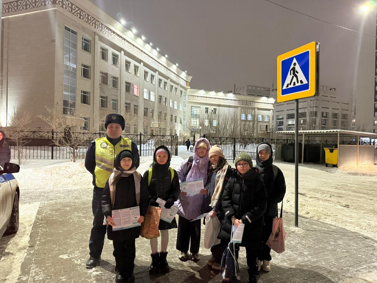 «Заң мен тәртіп»: Астанада жол қауіпсіздігі бойынша түсіндіру жұмысы жүргізілді