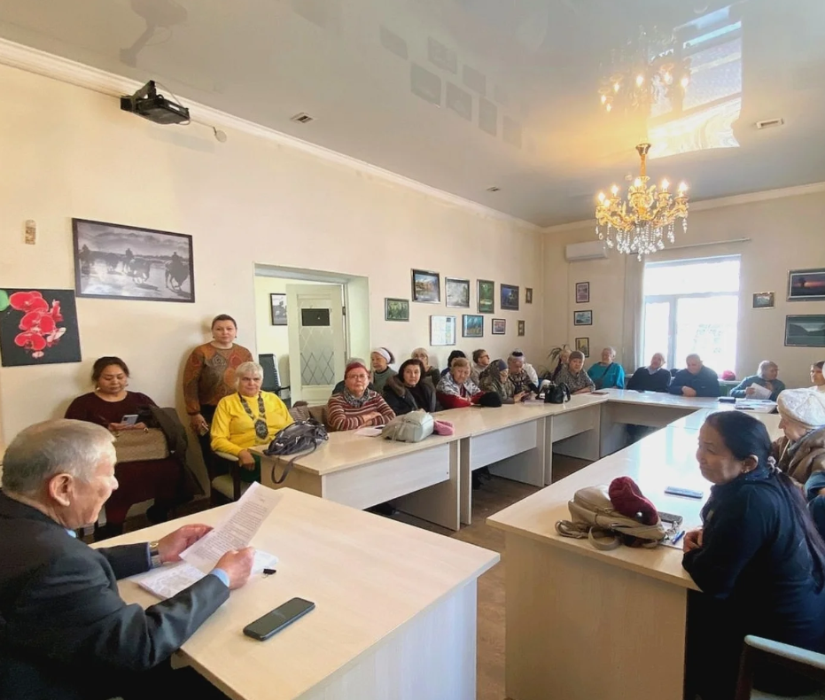 Диалог о будущем страны: в Алмалинском районе обсудили проект новой Конституции