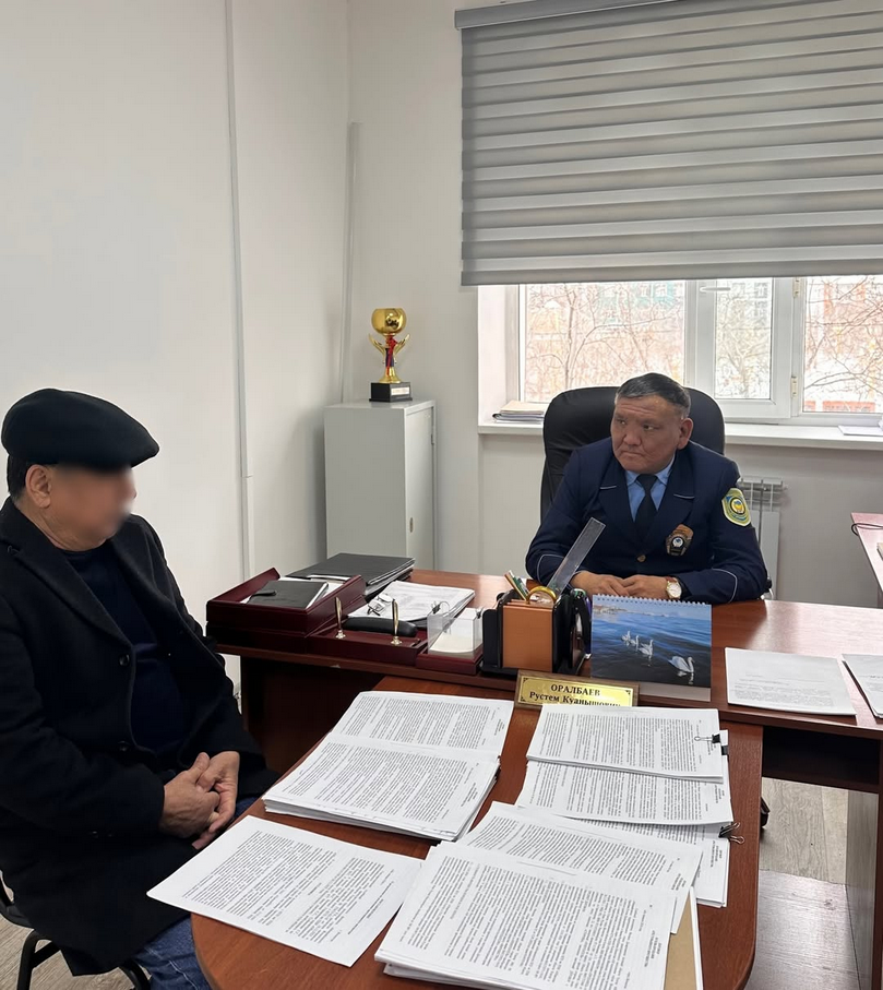 Жезқазған қаласының ауданаралық мәжбүрлеп орындату аумақтық бөлімі» филиалының басшысы- аға сот орындаушысы Р. К. Оралбаев ауыртпалықтар мәселелері бойынша жеке консультация өткізді