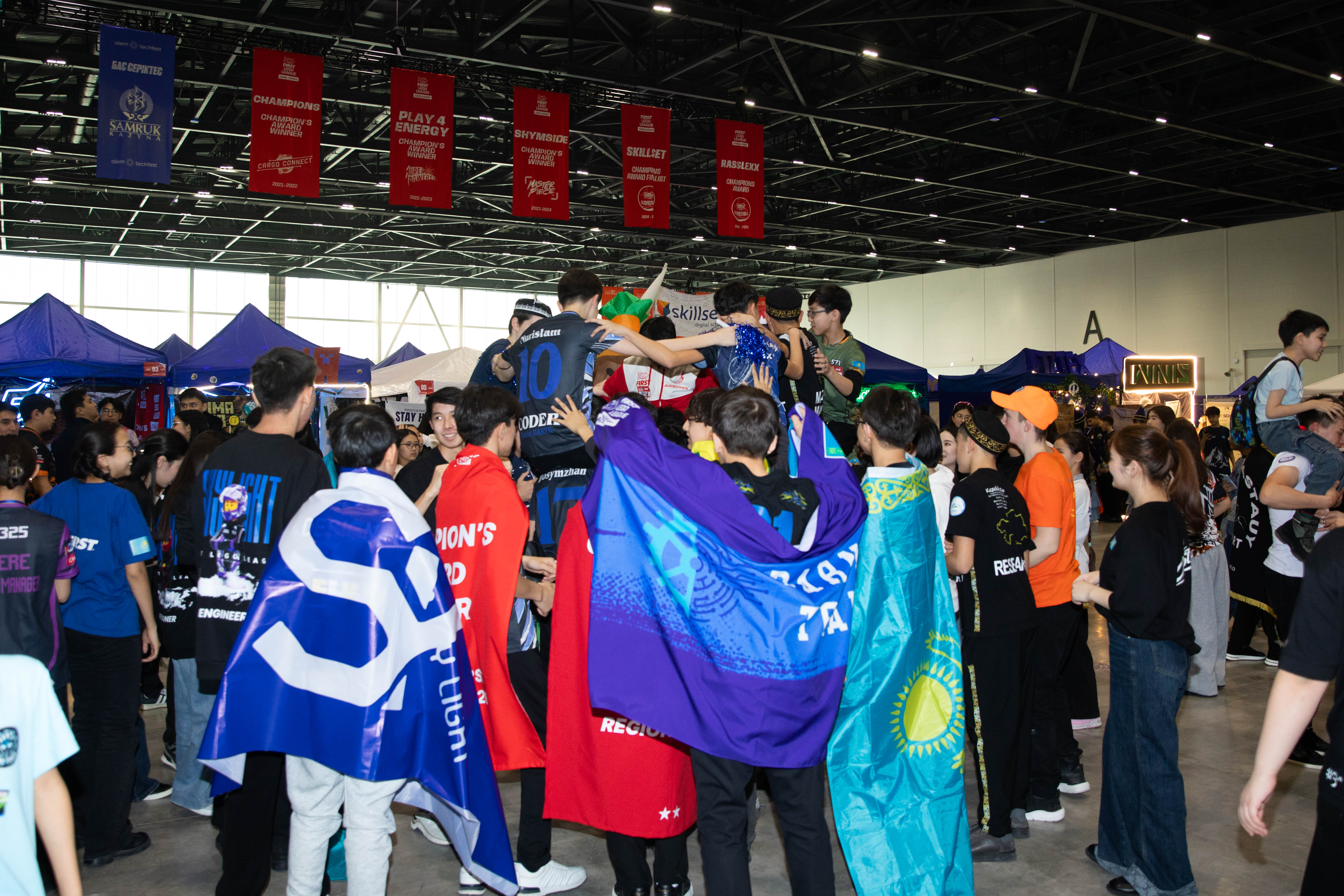 IT-таланты будут защищать честь страны на международных чемпионатах FIRST в 8 странах мира